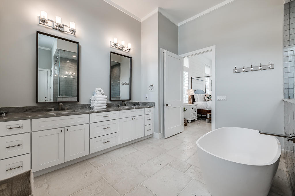 GULF SHORE MANOR - Residential