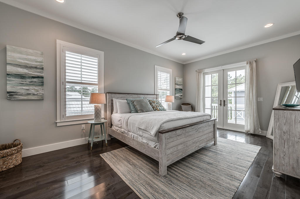 GULF SHORE MANOR - Residential