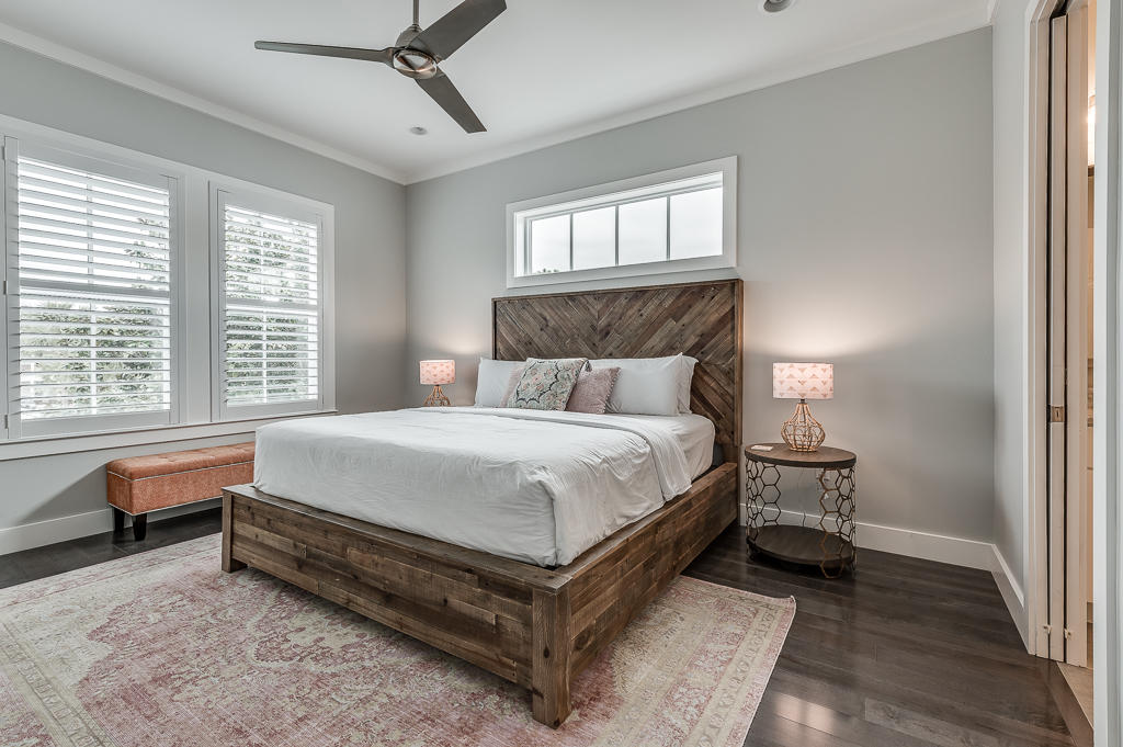 GULF SHORE MANOR - Residential
