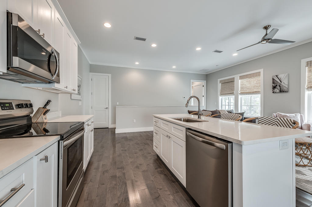 GULF SHORE MANOR - Residential