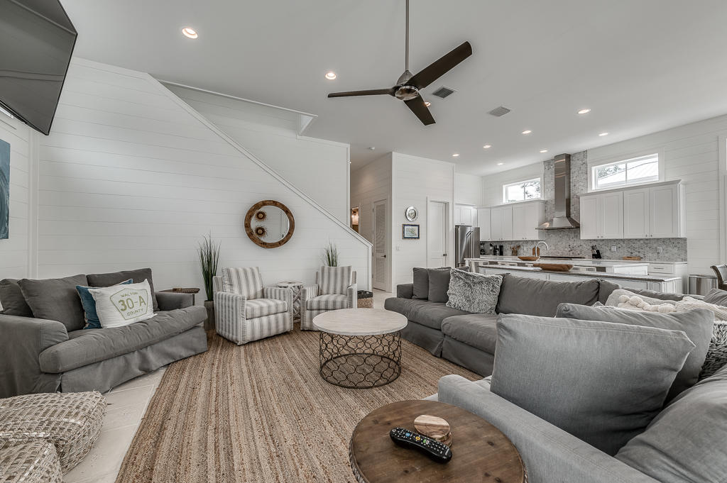 GULF SHORE MANOR - Residential