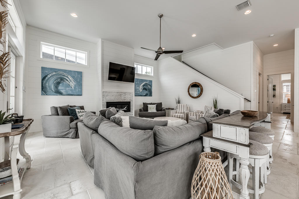 GULF SHORE MANOR - Residential