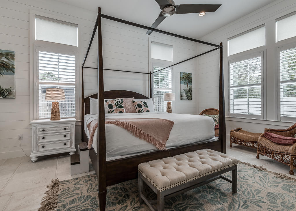 GULF SHORE MANOR - Residential