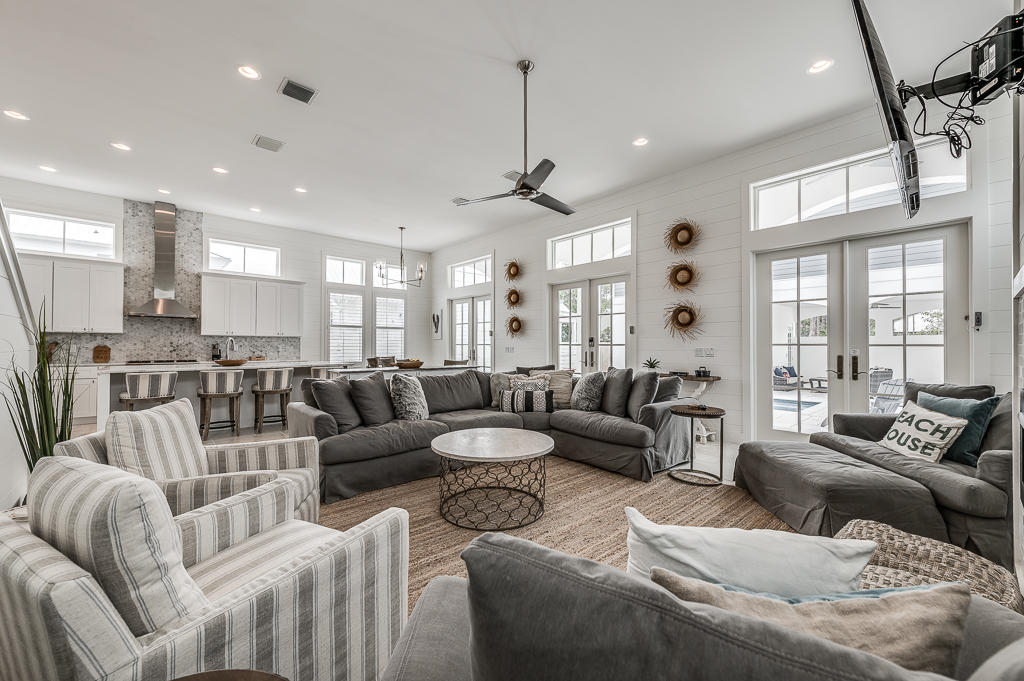 GULF SHORE MANOR - Residential
