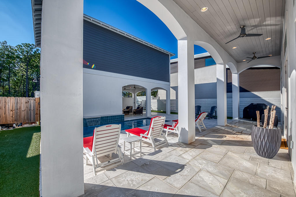 GULF SHORE MANOR - Residential