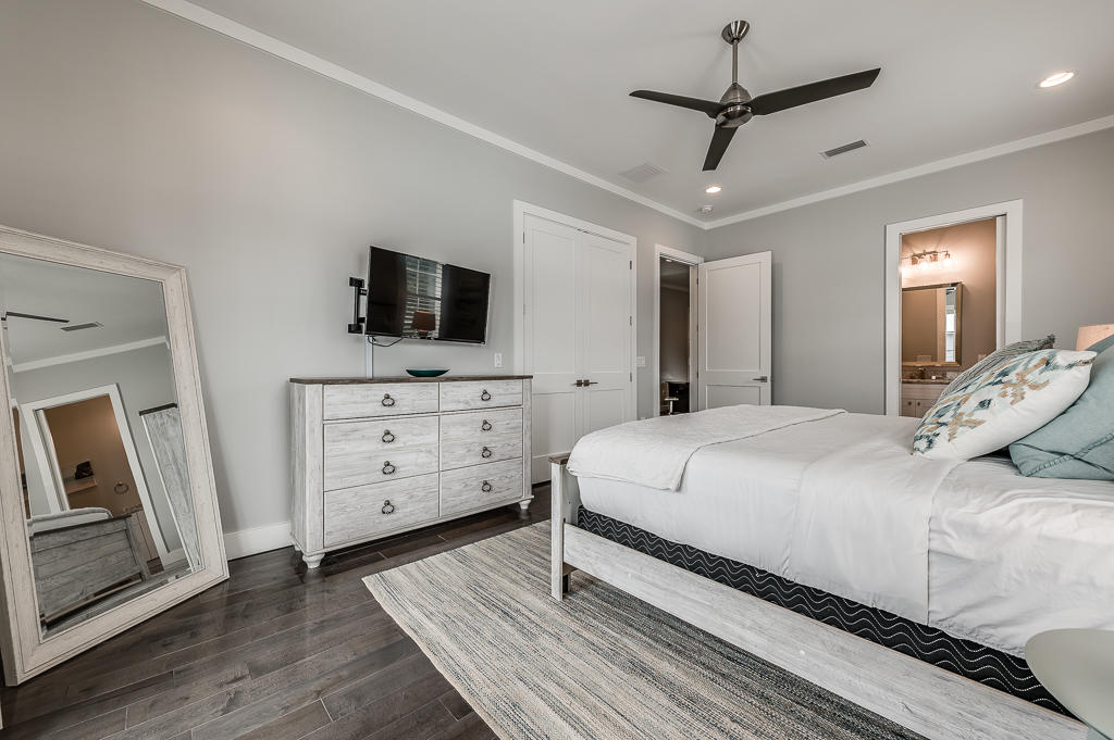 GULF SHORE MANOR - Residential