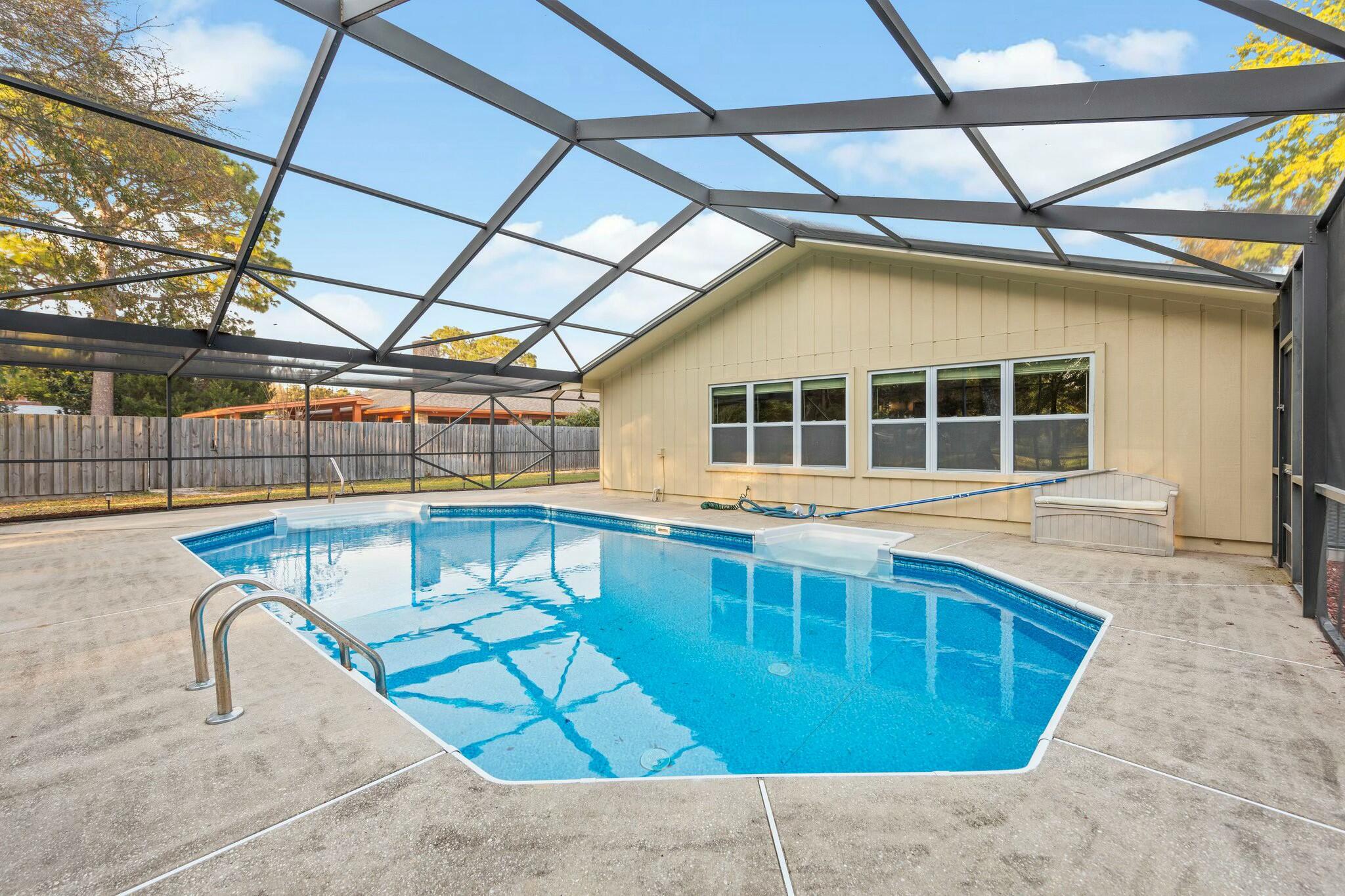 LAKE LORRAINE ESTATES 3 - Residential