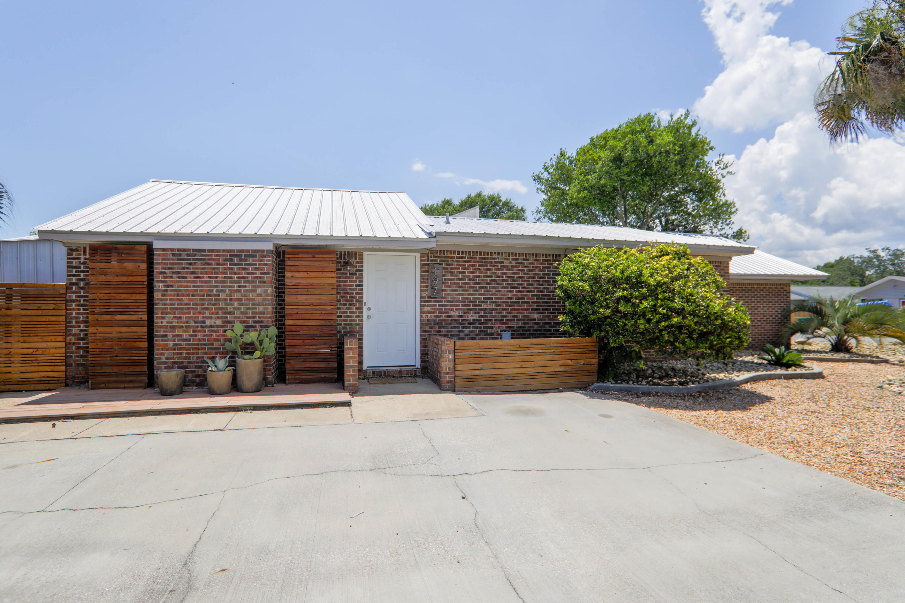 INDIAN OAKS 1ST ADDN - Residential