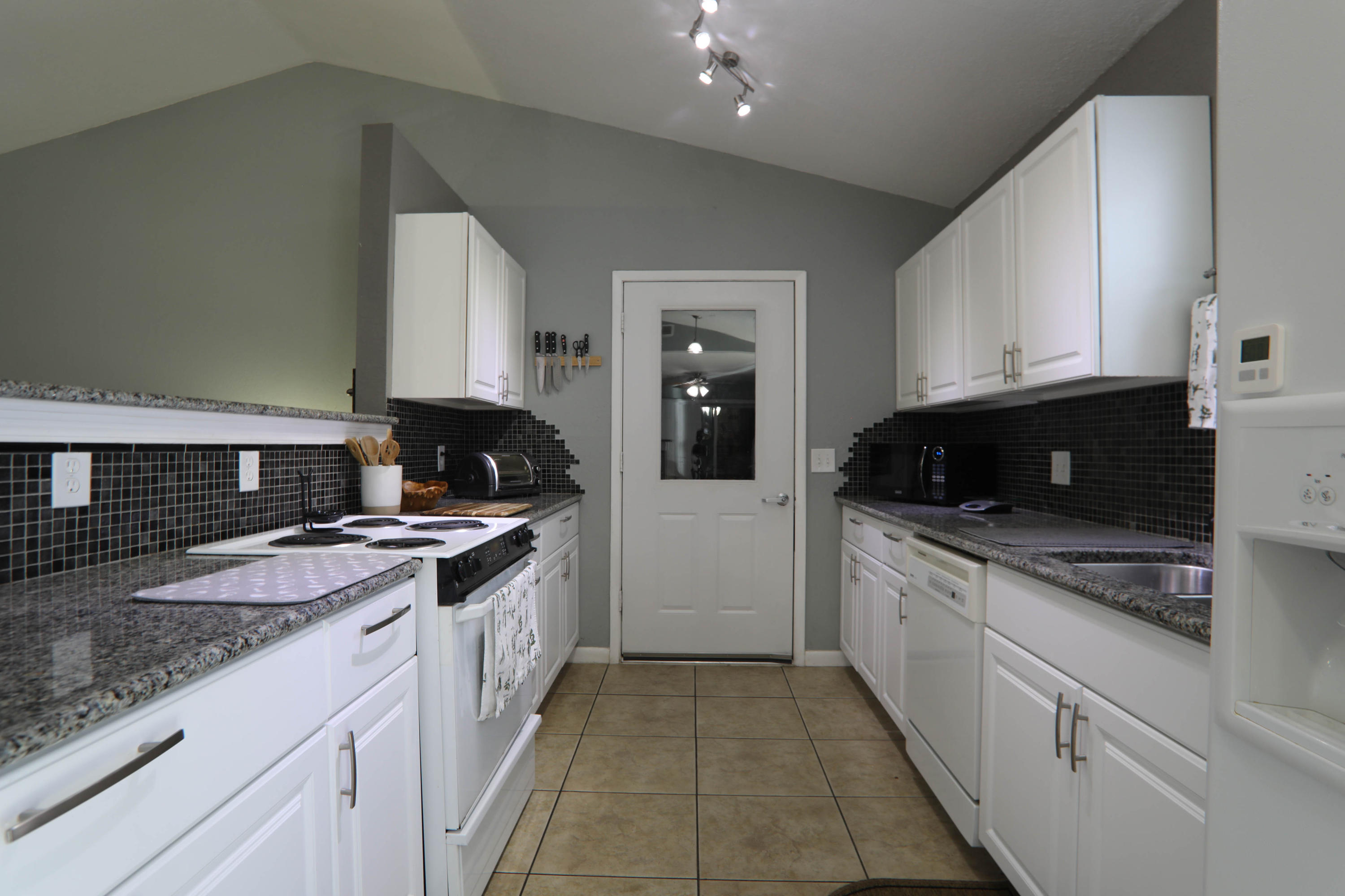 INDIAN OAKS 1ST ADDN - Residential