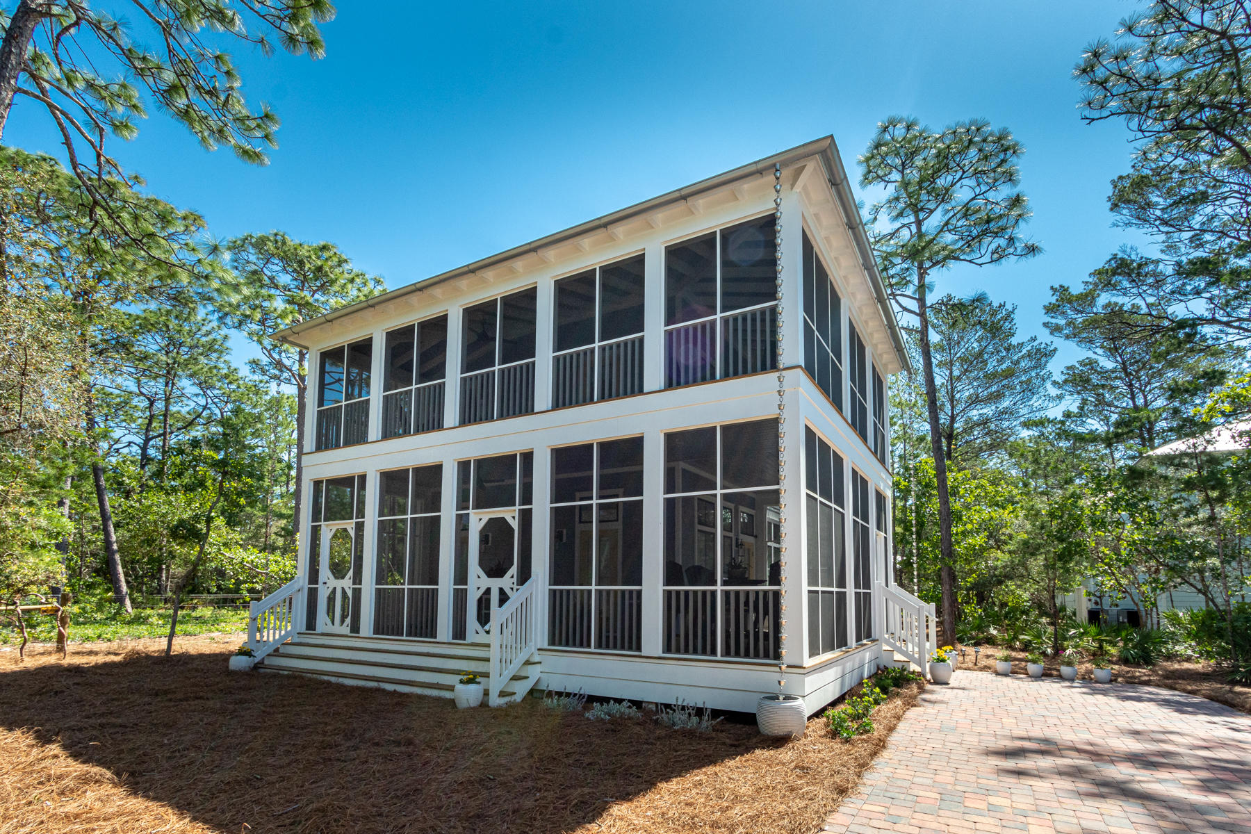 MAGNOLIA COTTAGES - Residential