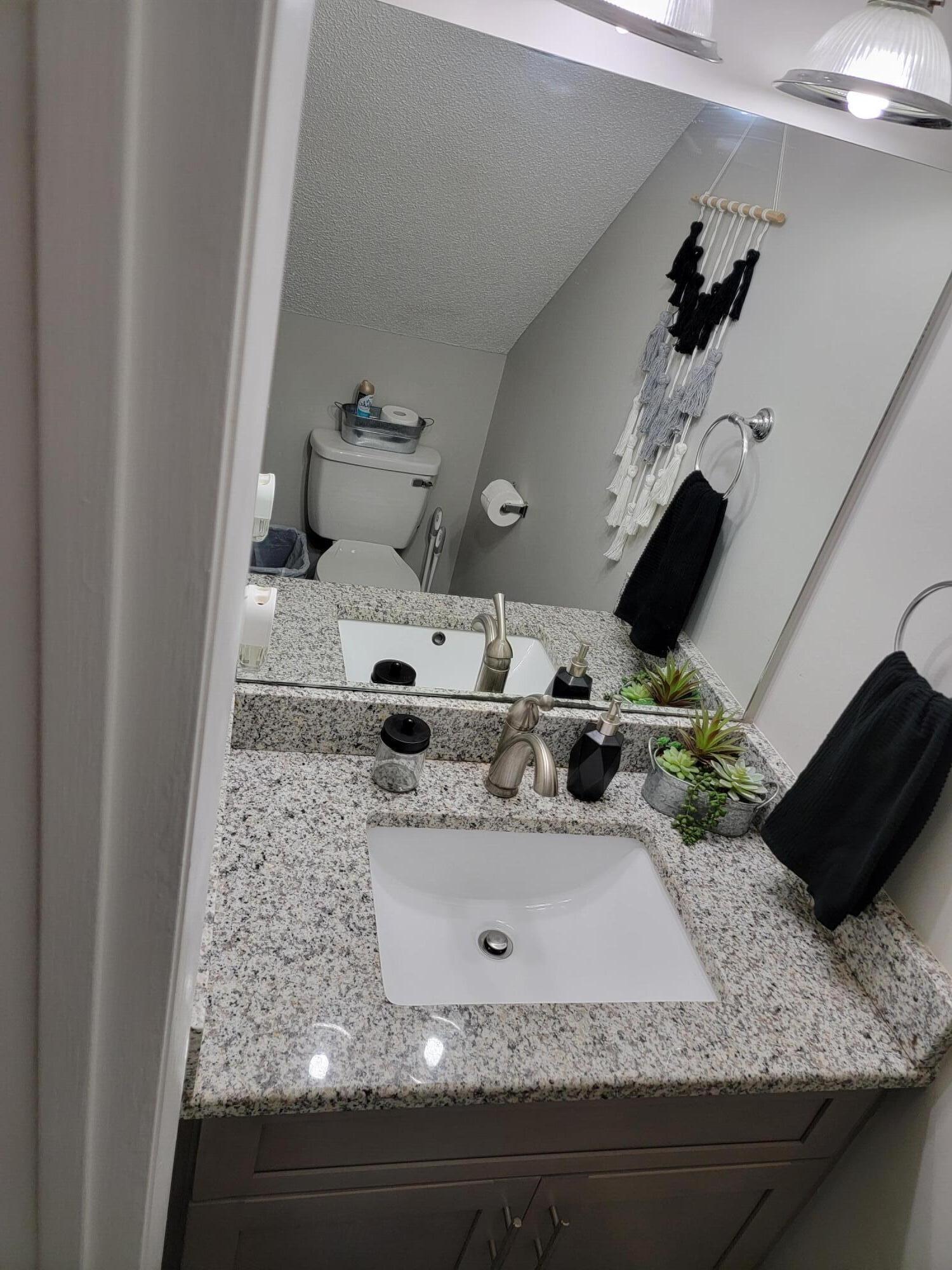 VIKING MANOR PH 1 - Residential