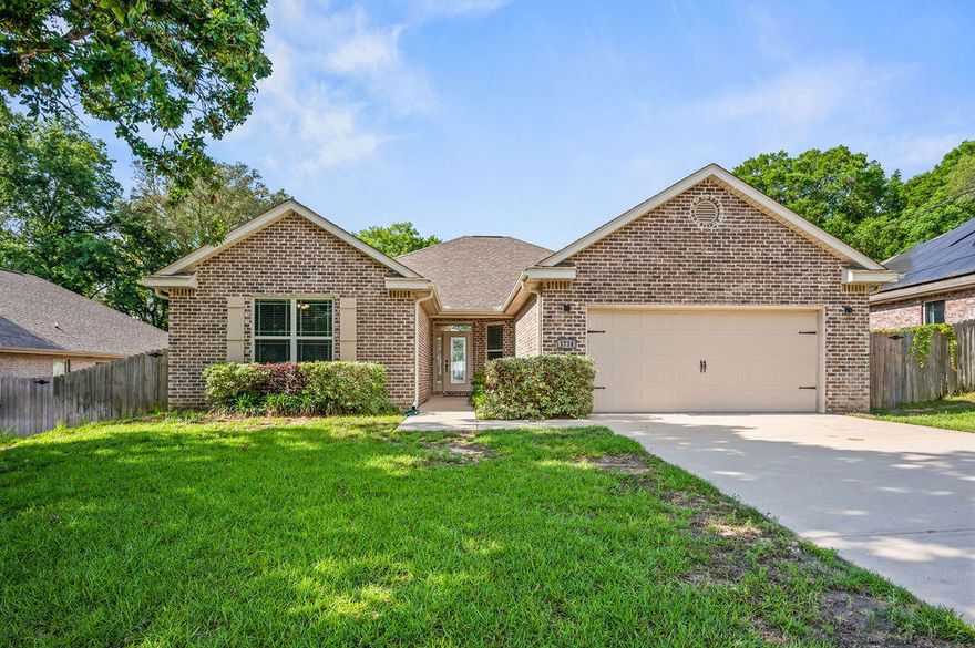 Experience the Emerald Coast lifestyle in this beautifully upgraded 4BR/2BA home in Niceville. Ideally located near Eglin AFB, Hurlburt Field, Duke Field, and the 7th Special Forces Group compound, this property offers convenience, comfort, and freedom to enjoy all that Northwest Florida has to offer.Inside, the home features durable plank tile flooring, granite countertops, custom cabinetry, and designer light fixtures. Solar panels provide energy efficiency and cost savings--bringing modern sustainability to everyday living.The oversized backyard offers rare flexibility for boat, trailer, or outdoor gear storage--perfect for those who love to explore, entertain, or simply enjoy open space. No HOA adds to the freedom to personalize your property to fit your... lifestyle. Short walk to the East Niceville Rocky Bayou Public Boat Launch.
A major bonus: this home includes an assumable VA loan at 3.5%, a valuable opportunity for qualified buyers to secure below-market interest rates.
Located just a short drive to the white-sand beaches of Destin, this home offers easy access to boating, fishing, hiking, and the vibrant local dining scene. Whether you're commuting to base or soaking up the coastal lifestyle, this home supports it allwith comfort, efficiency, and room to grow. 