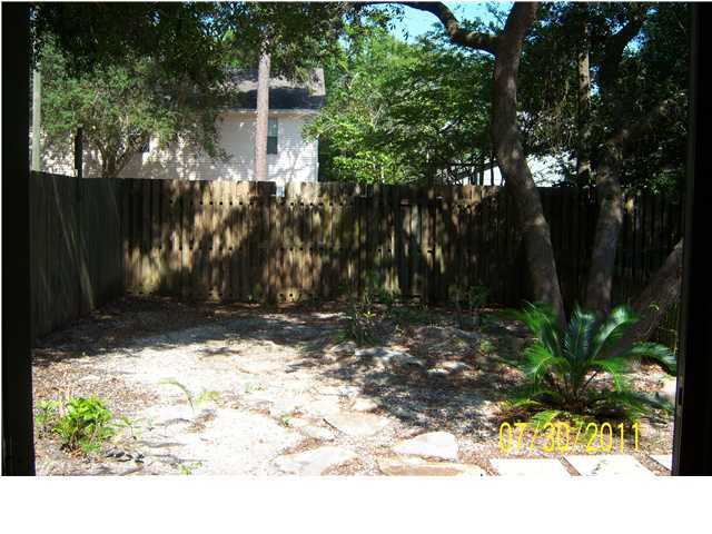 BELL BROOKS - Residential Lease