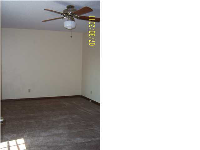 BELL BROOKS - Residential Lease