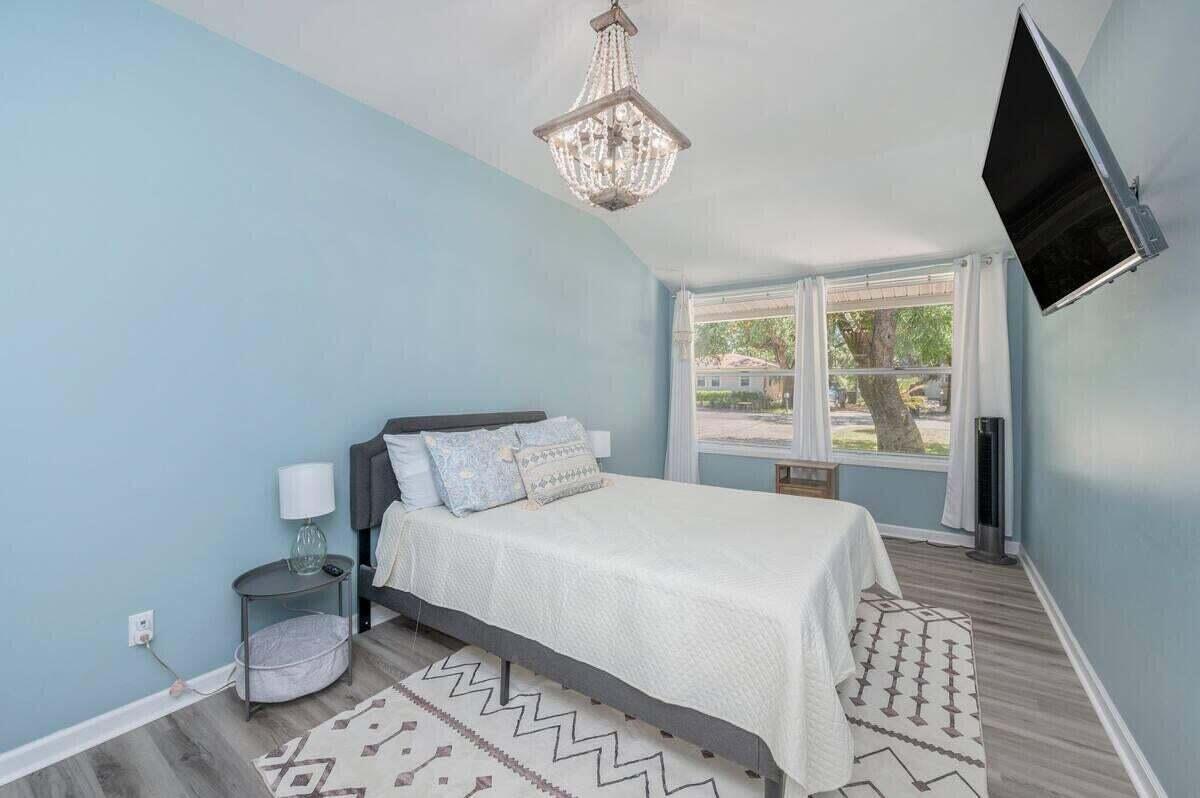 GARNIERS BEACH - Residential