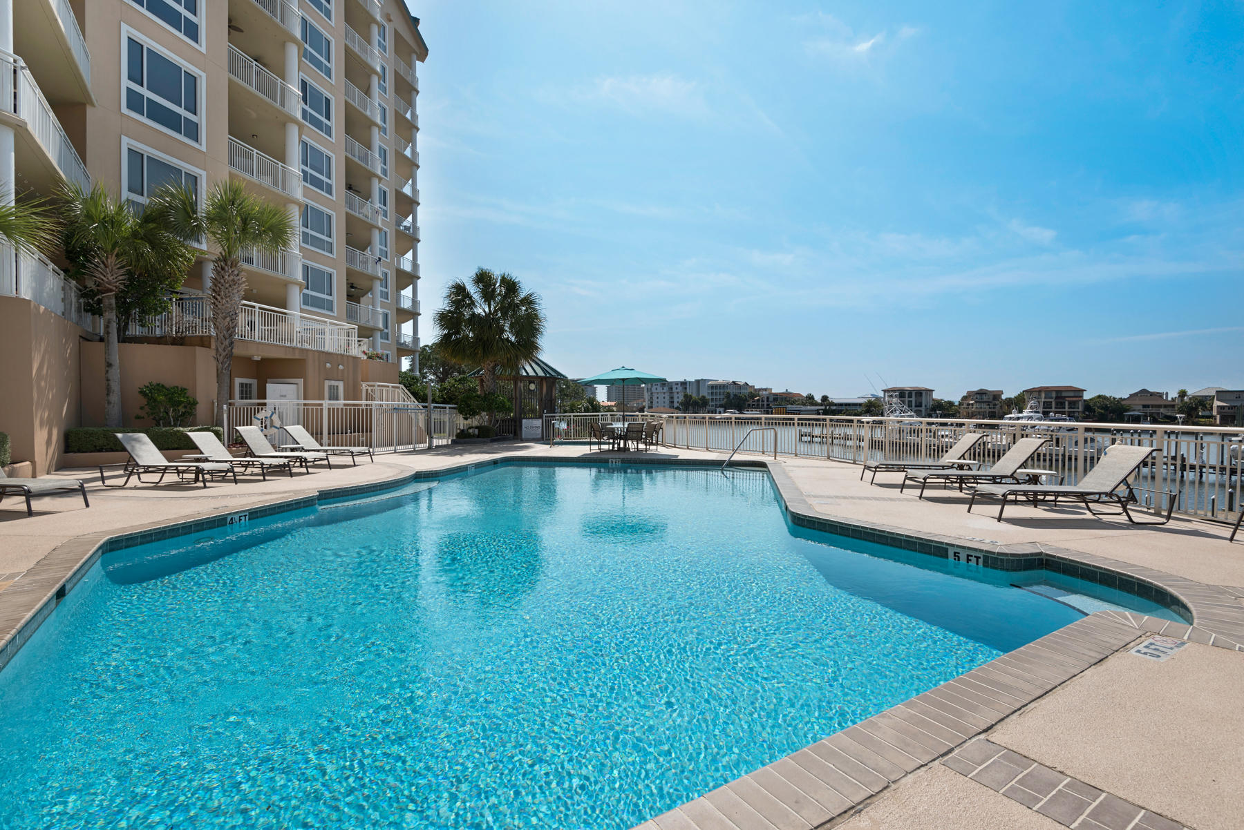 GRAND HARBOR - Residential