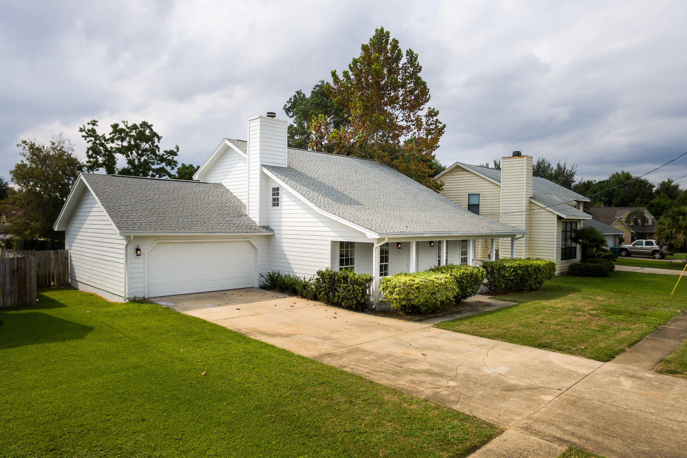 DOLPHIN ESTATES - Residential