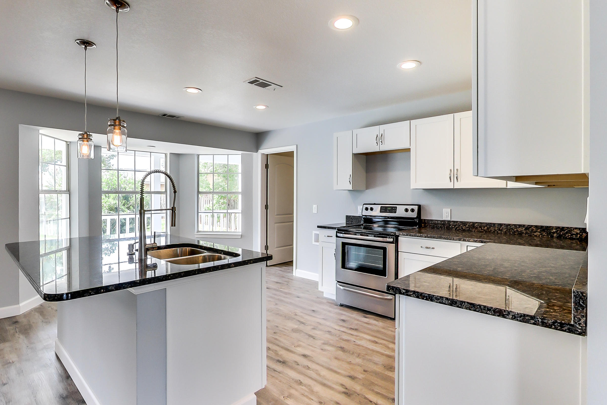 DOLPHIN ESTATES - Residential