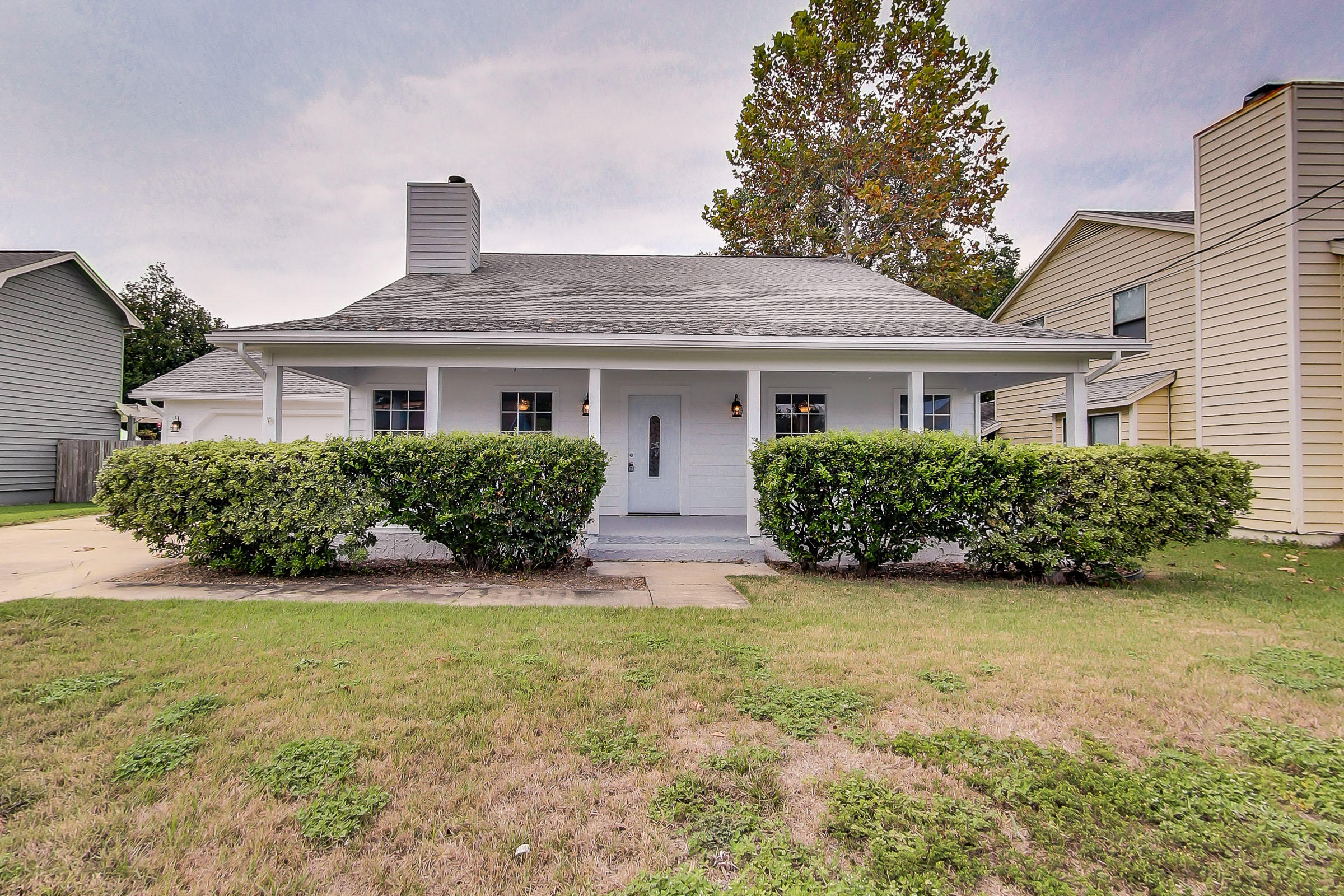 DOLPHIN ESTATES - Residential