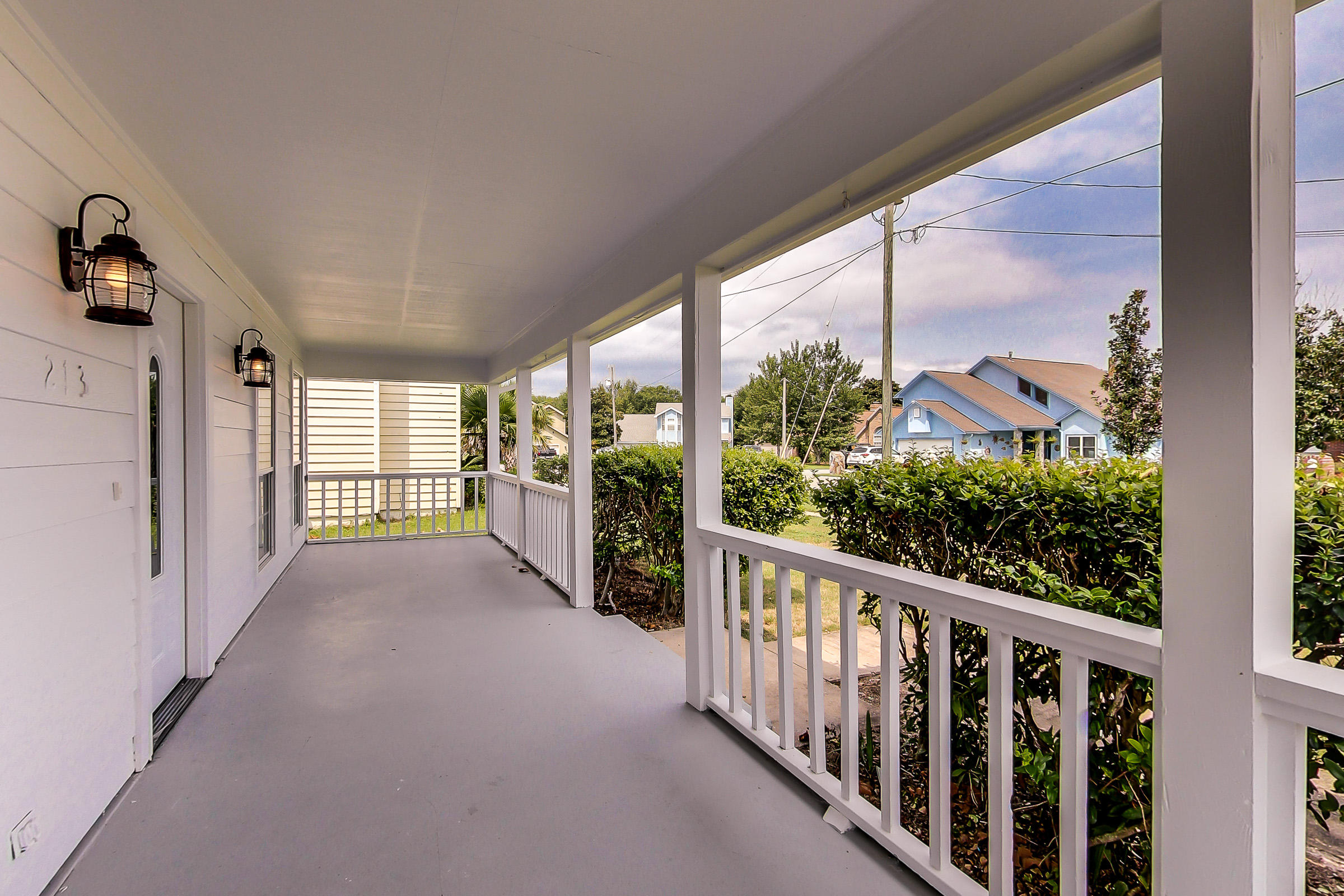 DOLPHIN ESTATES - Residential