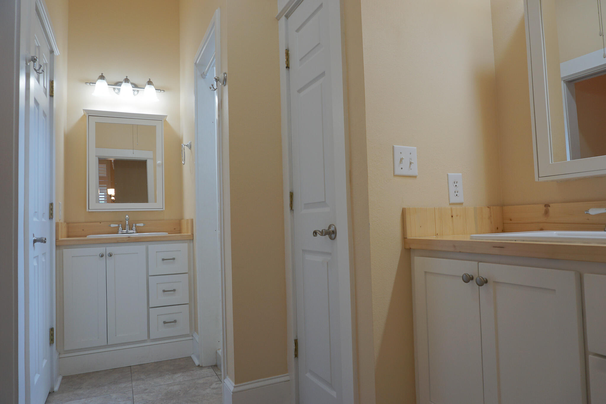 FOXWOOD ESTATES 1 - Residential Lease