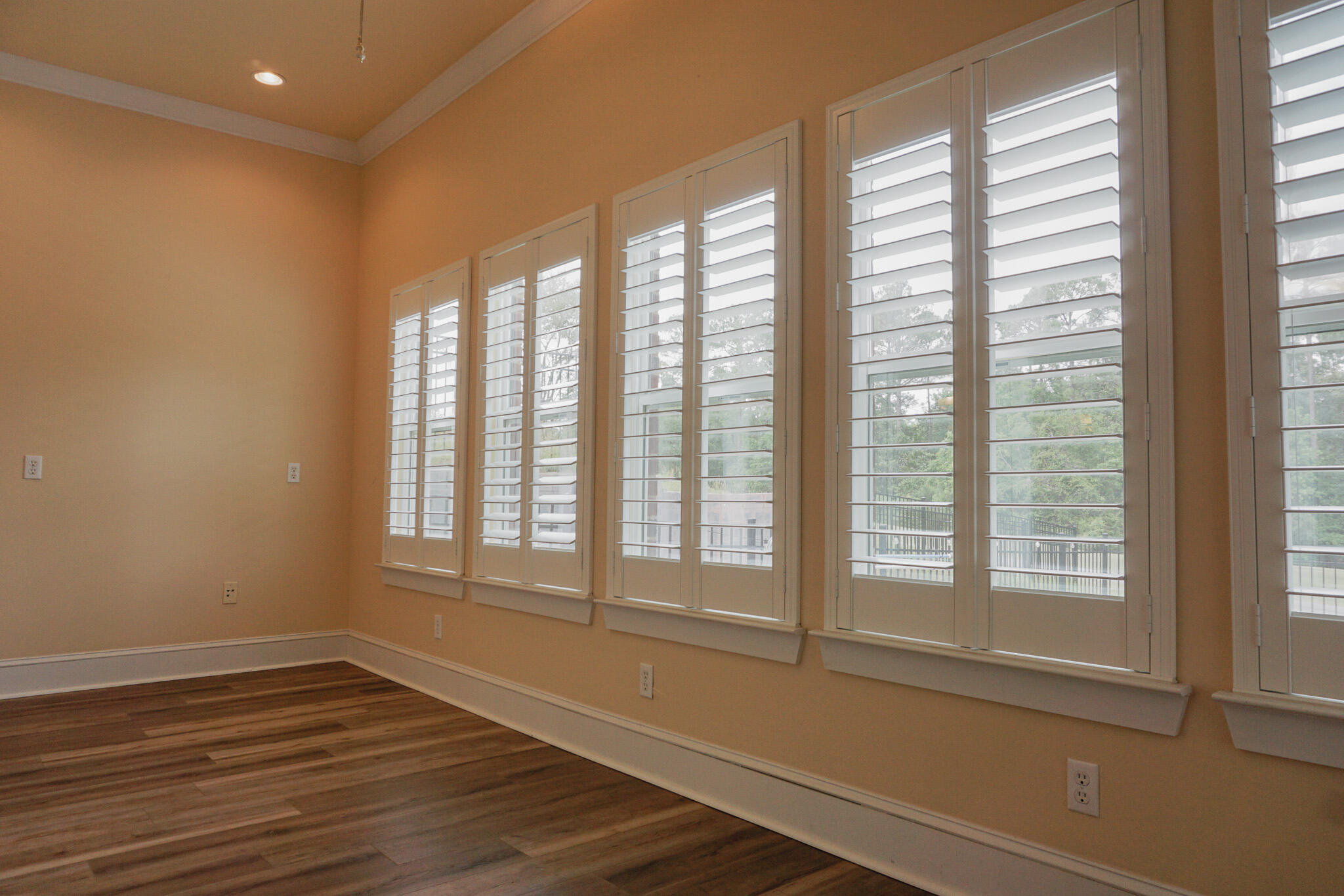 FOXWOOD ESTATES 1 - Residential Lease