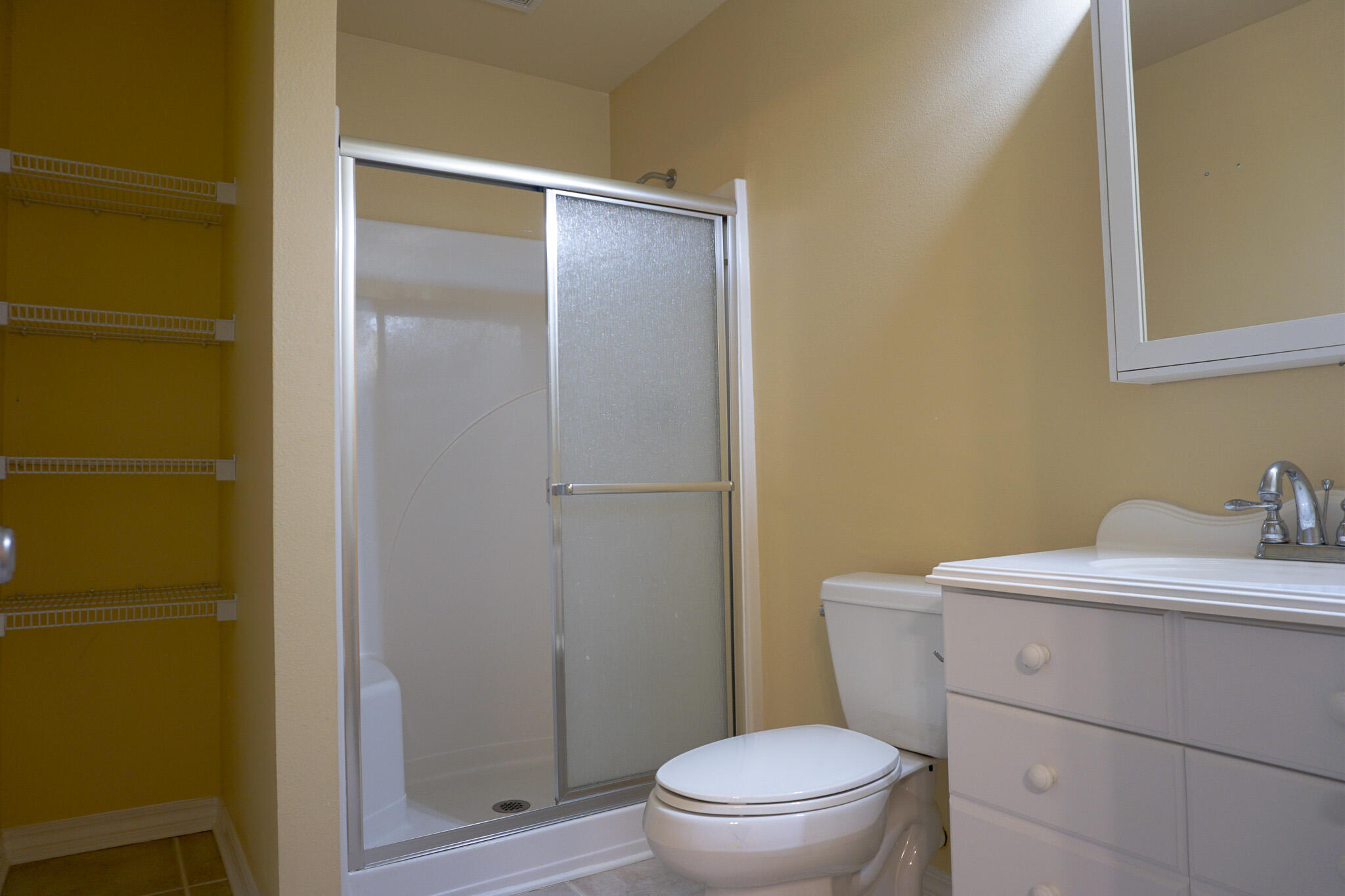 FOXWOOD ESTATES 1 - Residential Lease