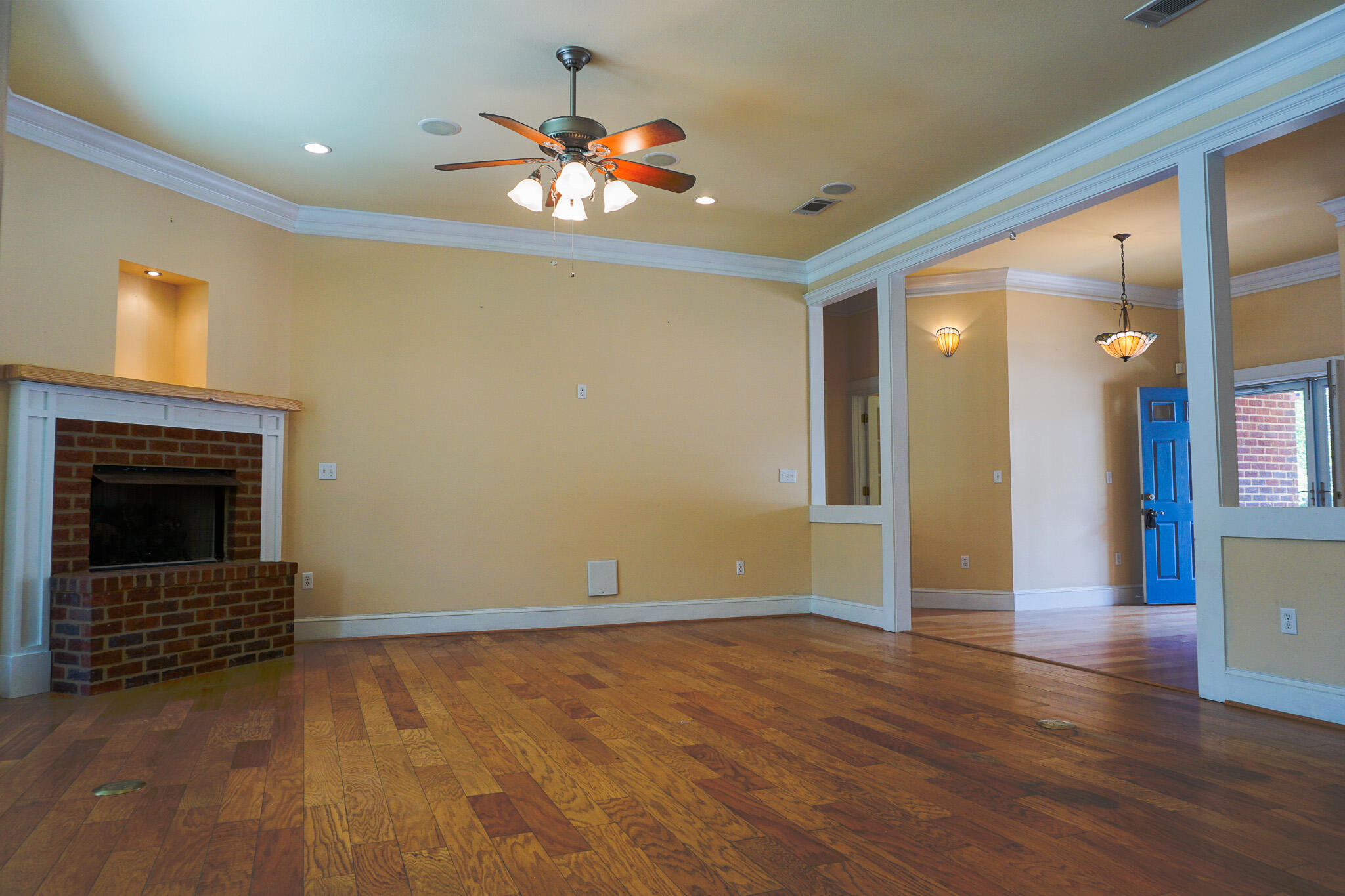 FOXWOOD ESTATES 1 - Residential Lease