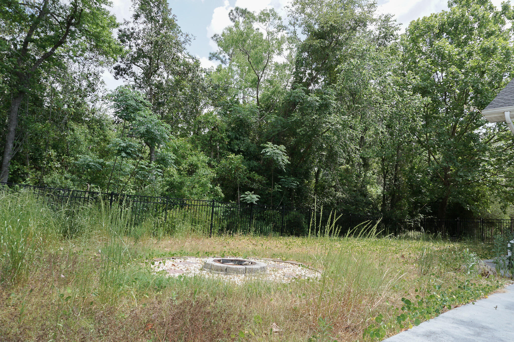 FOXWOOD ESTATES 1 - Residential Lease