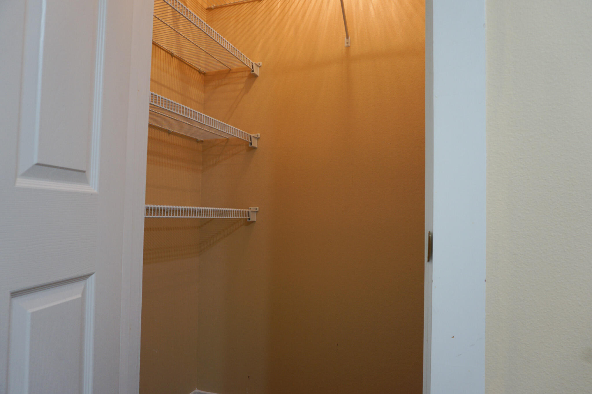 FOXWOOD ESTATES 1 - Residential Lease