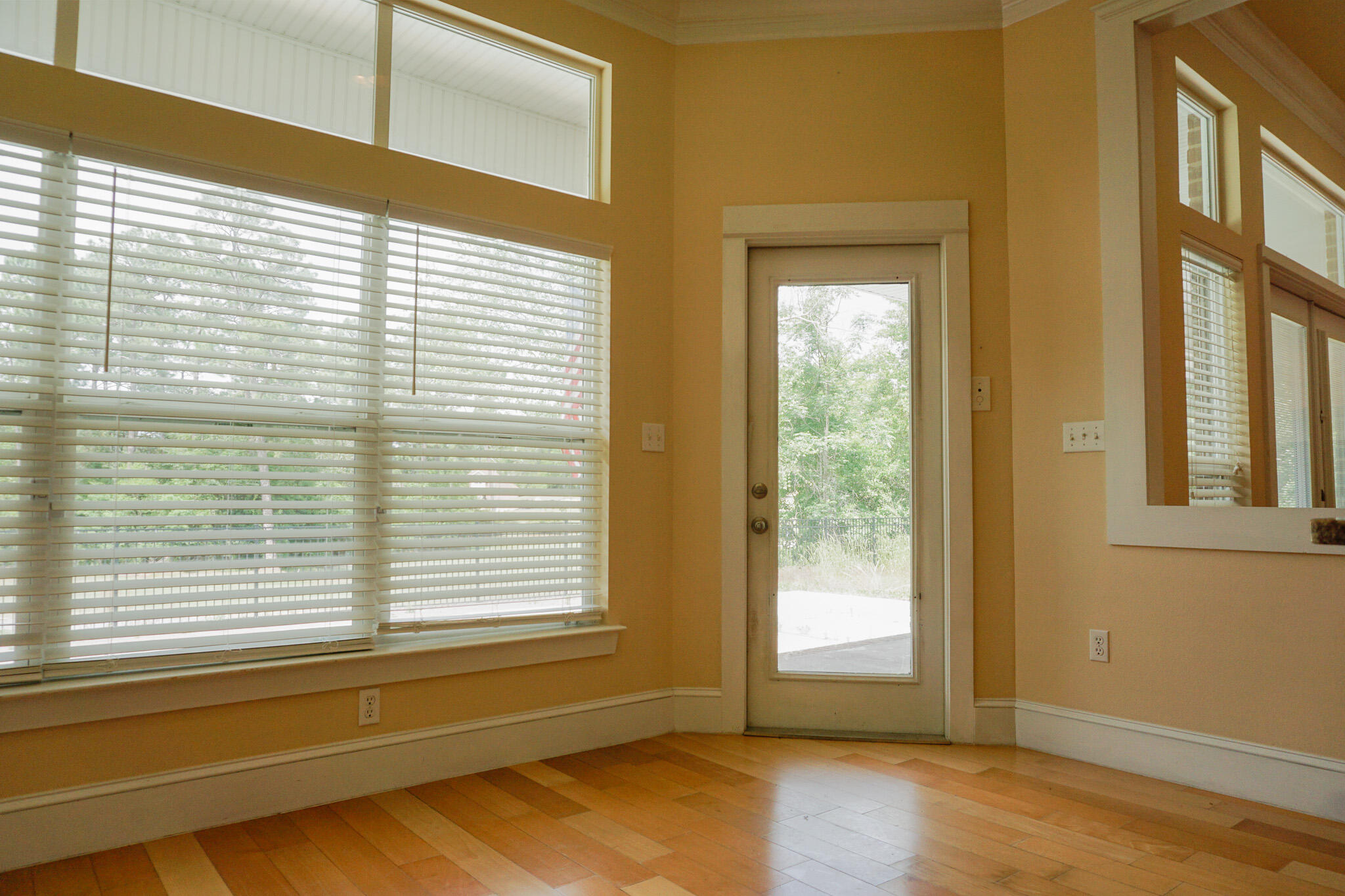 FOXWOOD ESTATES 1 - Residential Lease