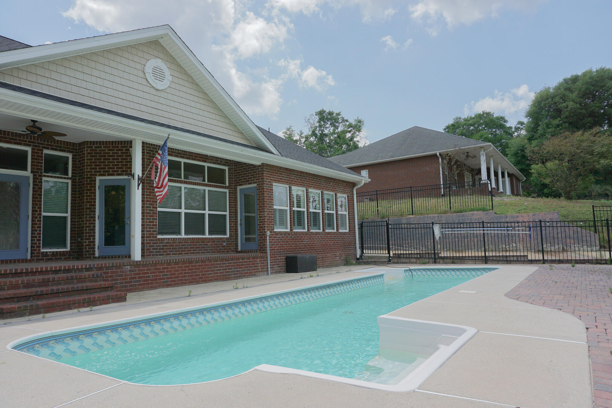 FOXWOOD ESTATES 1 - Residential Lease