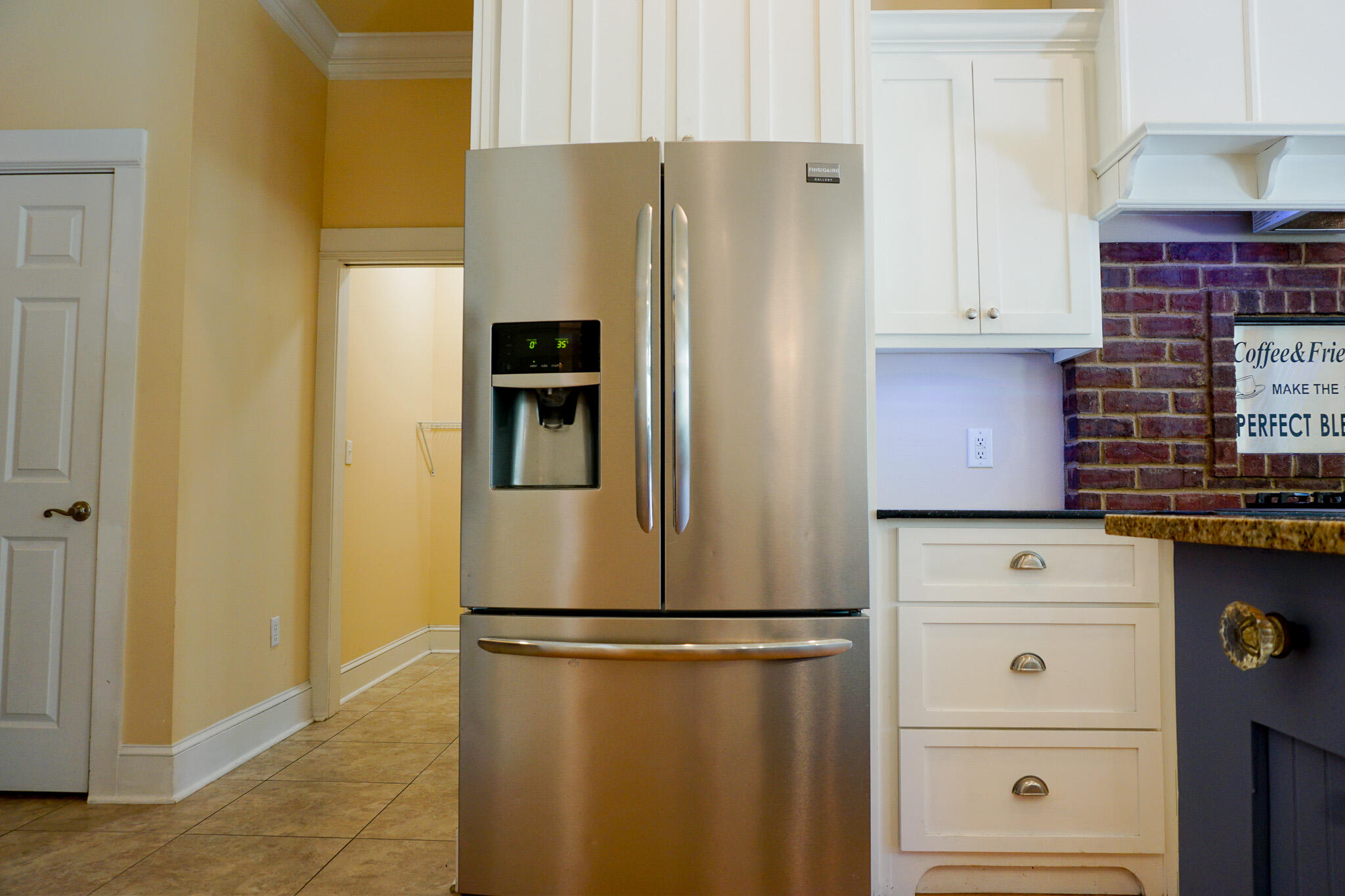 FOXWOOD ESTATES 1 - Residential Lease