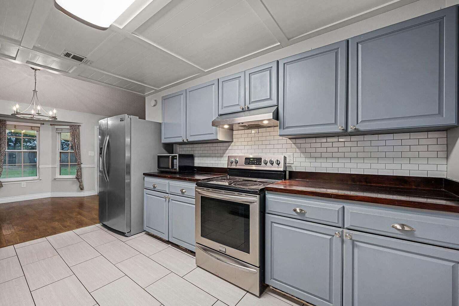 COUNTRY OAKS ESTATES PH 2 - Residential Lease