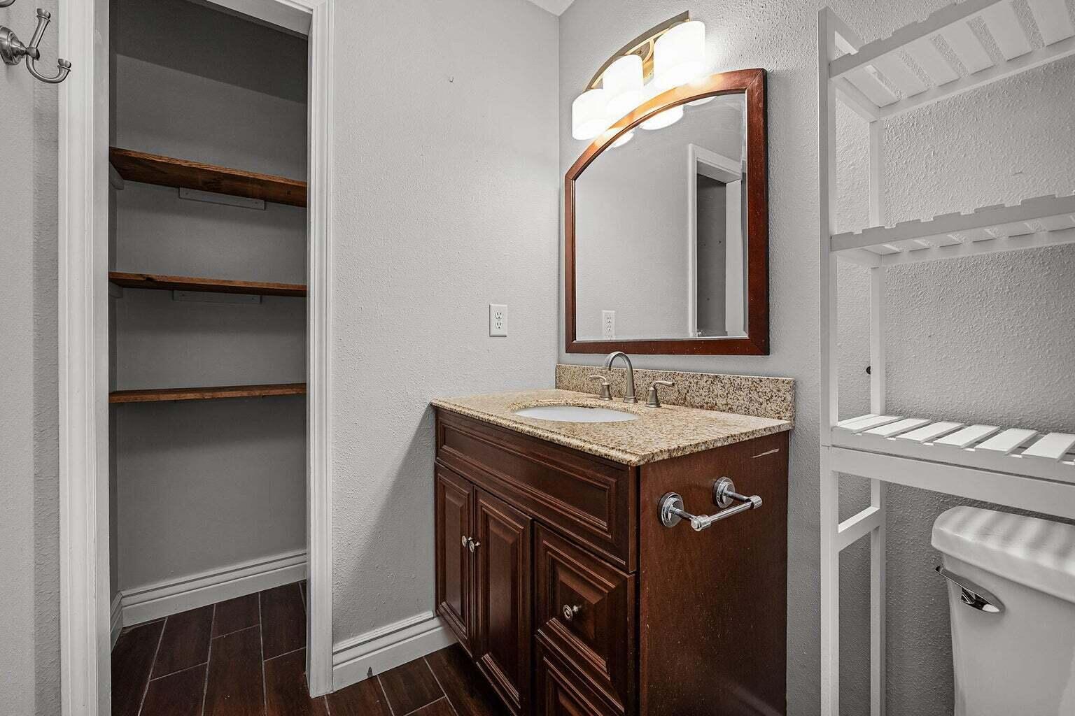 COUNTRY OAKS ESTATES PH 2 - Residential Lease