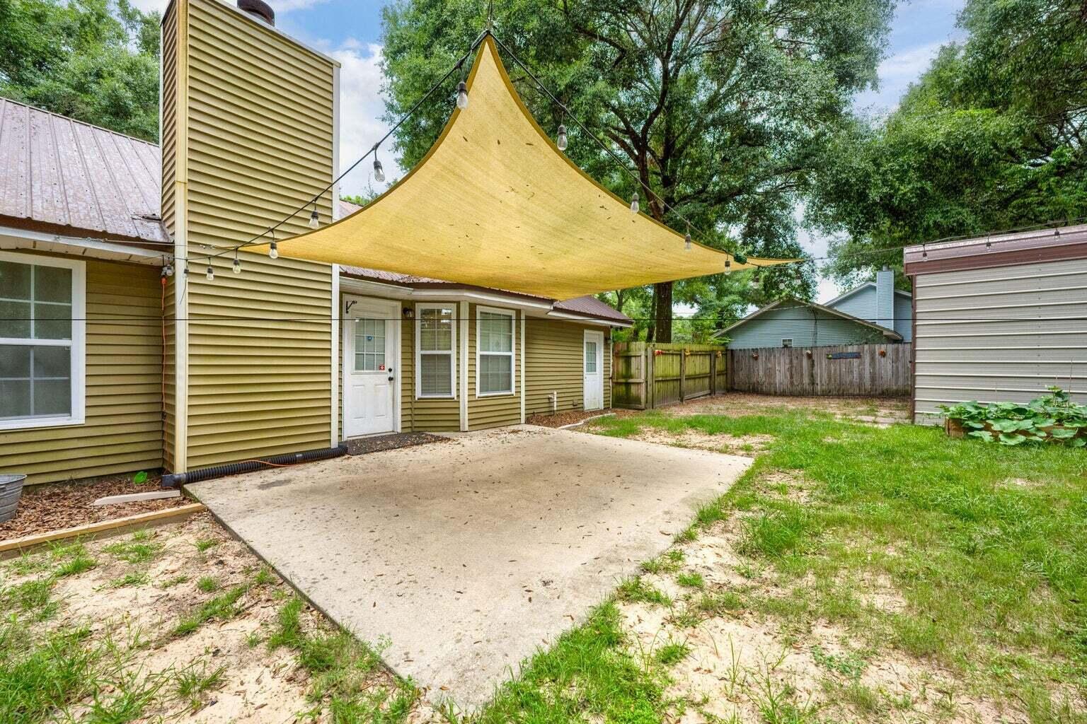 COUNTRY OAKS ESTATES PH 2 - Residential Lease