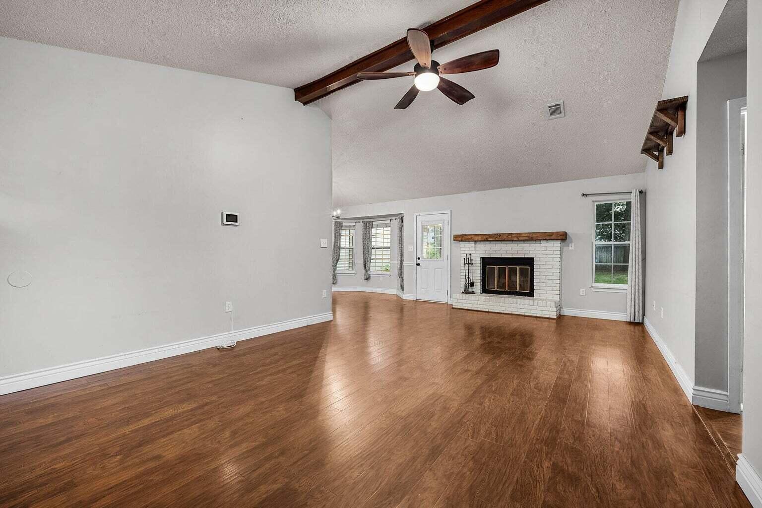 COUNTRY OAKS ESTATES PH 2 - Residential Lease