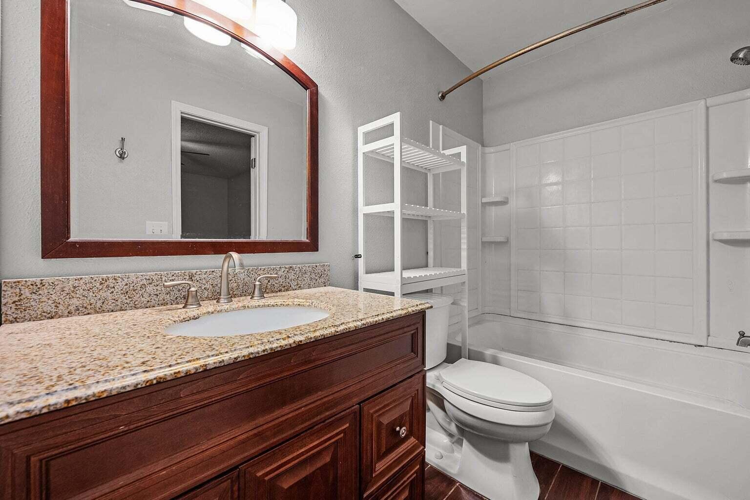 COUNTRY OAKS ESTATES PH 2 - Residential Lease