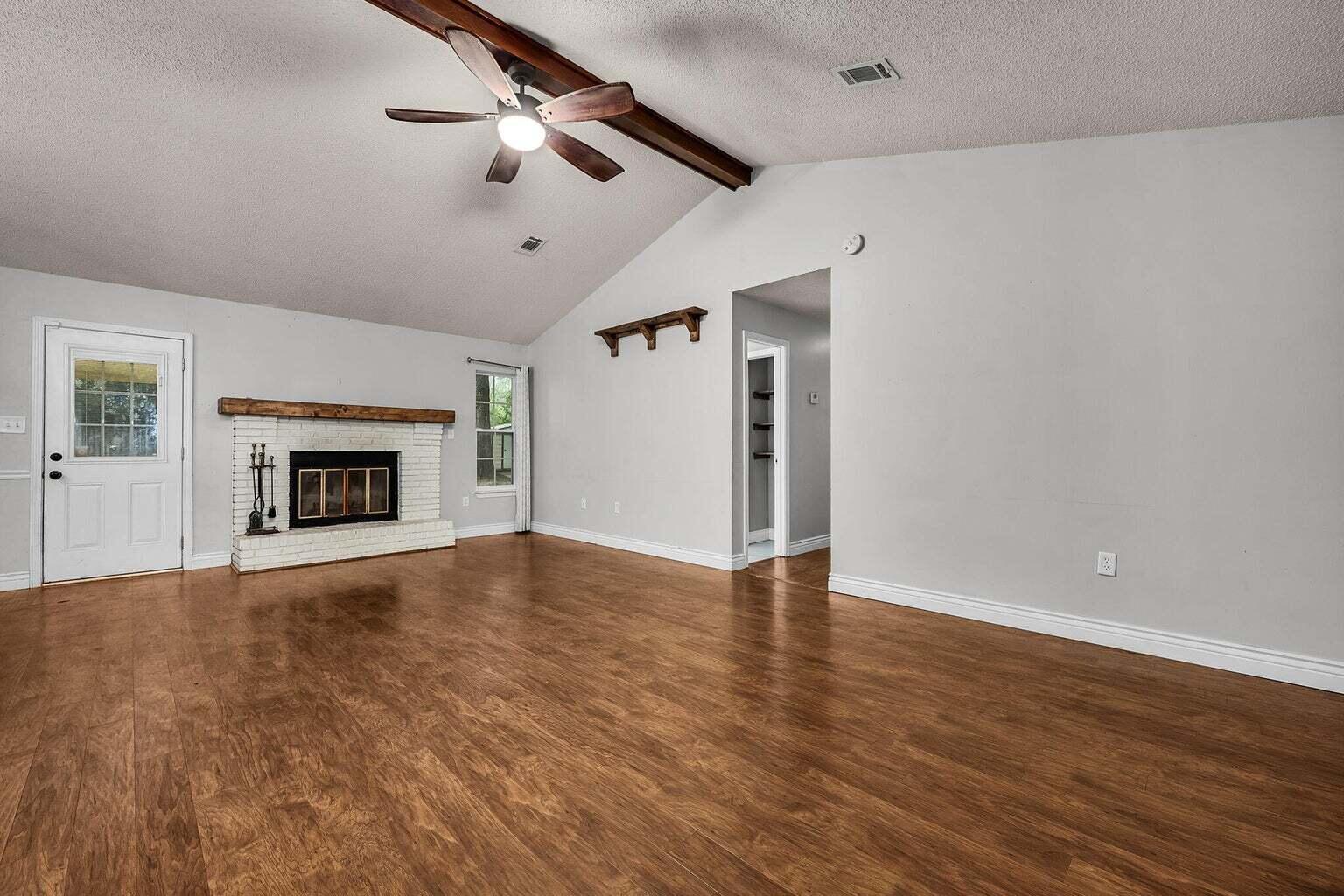 COUNTRY OAKS ESTATES PH 2 - Residential Lease