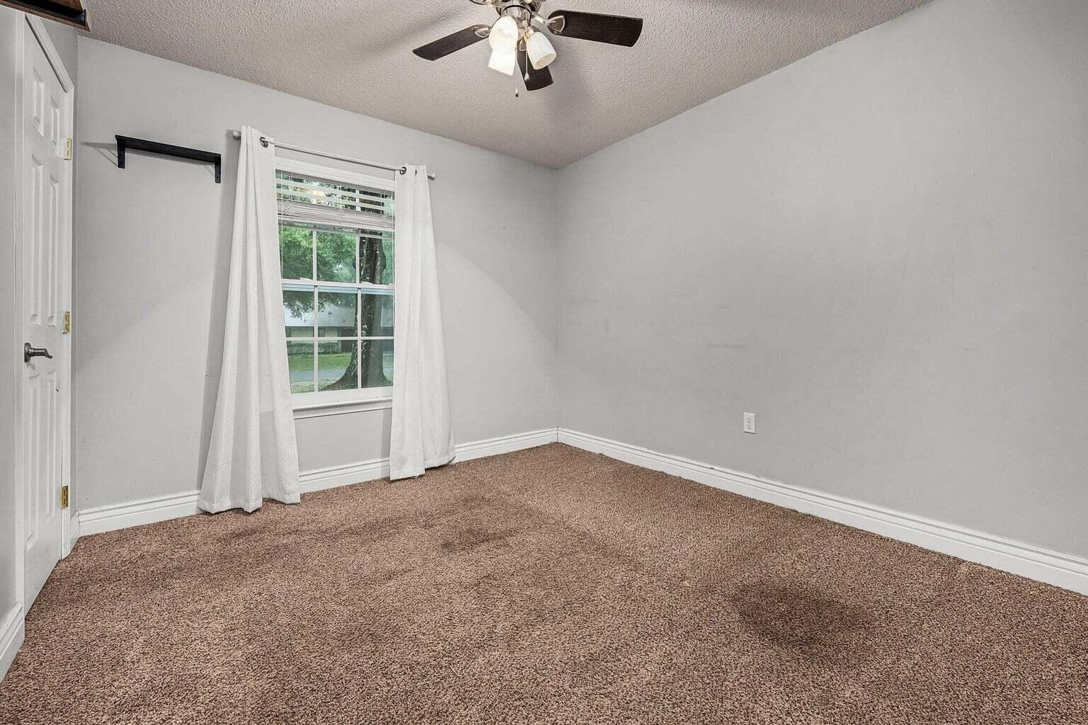 COUNTRY OAKS ESTATES PH 2 - Residential Lease