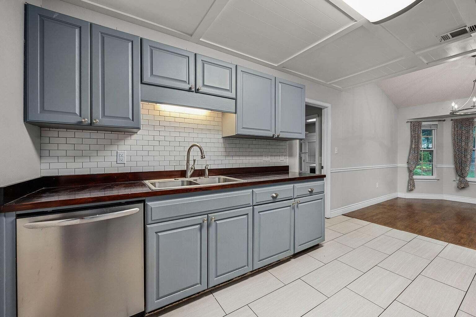 COUNTRY OAKS ESTATES PH 2 - Residential Lease