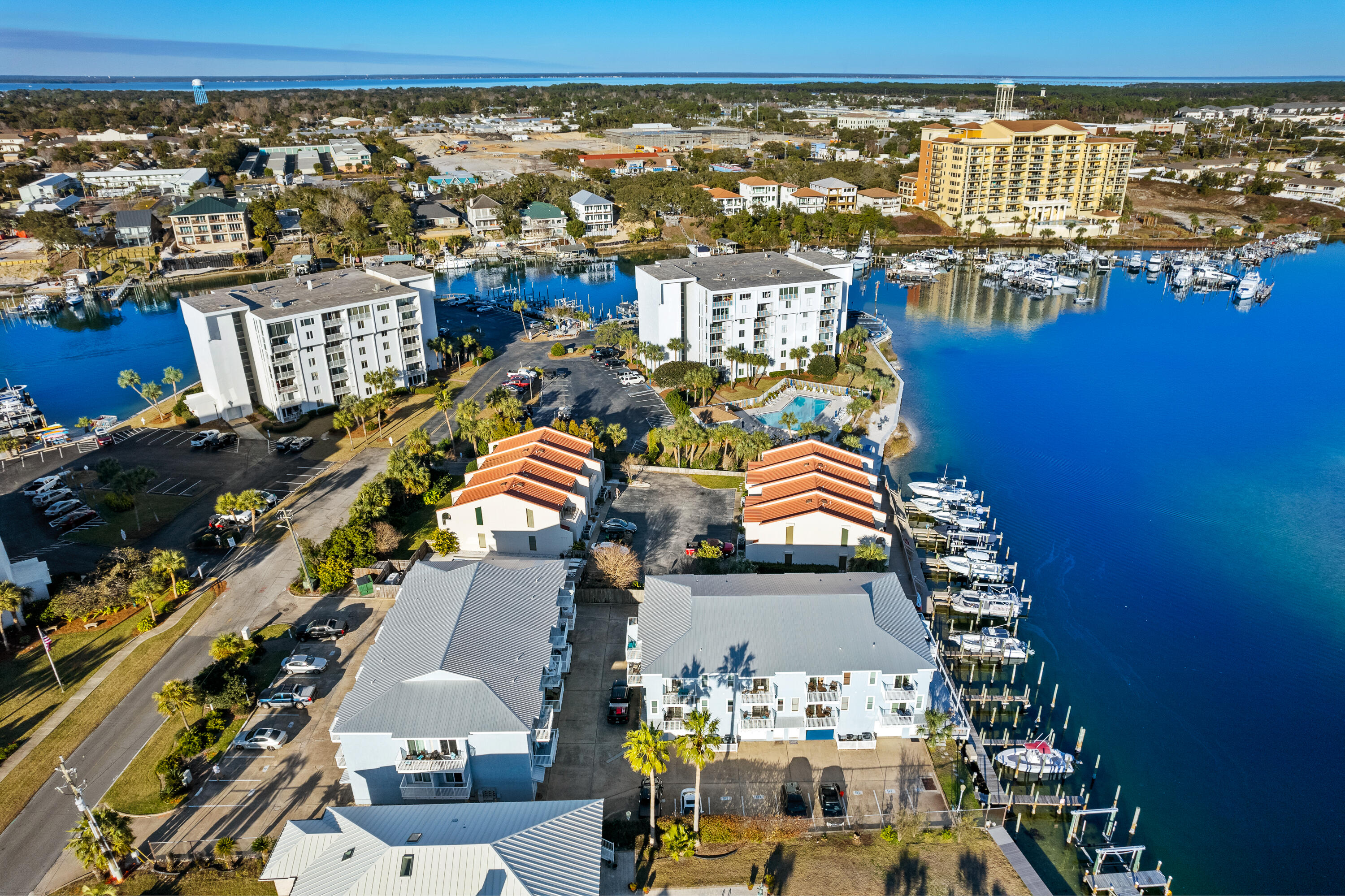 LAGUNA POINT CONDO - Residential