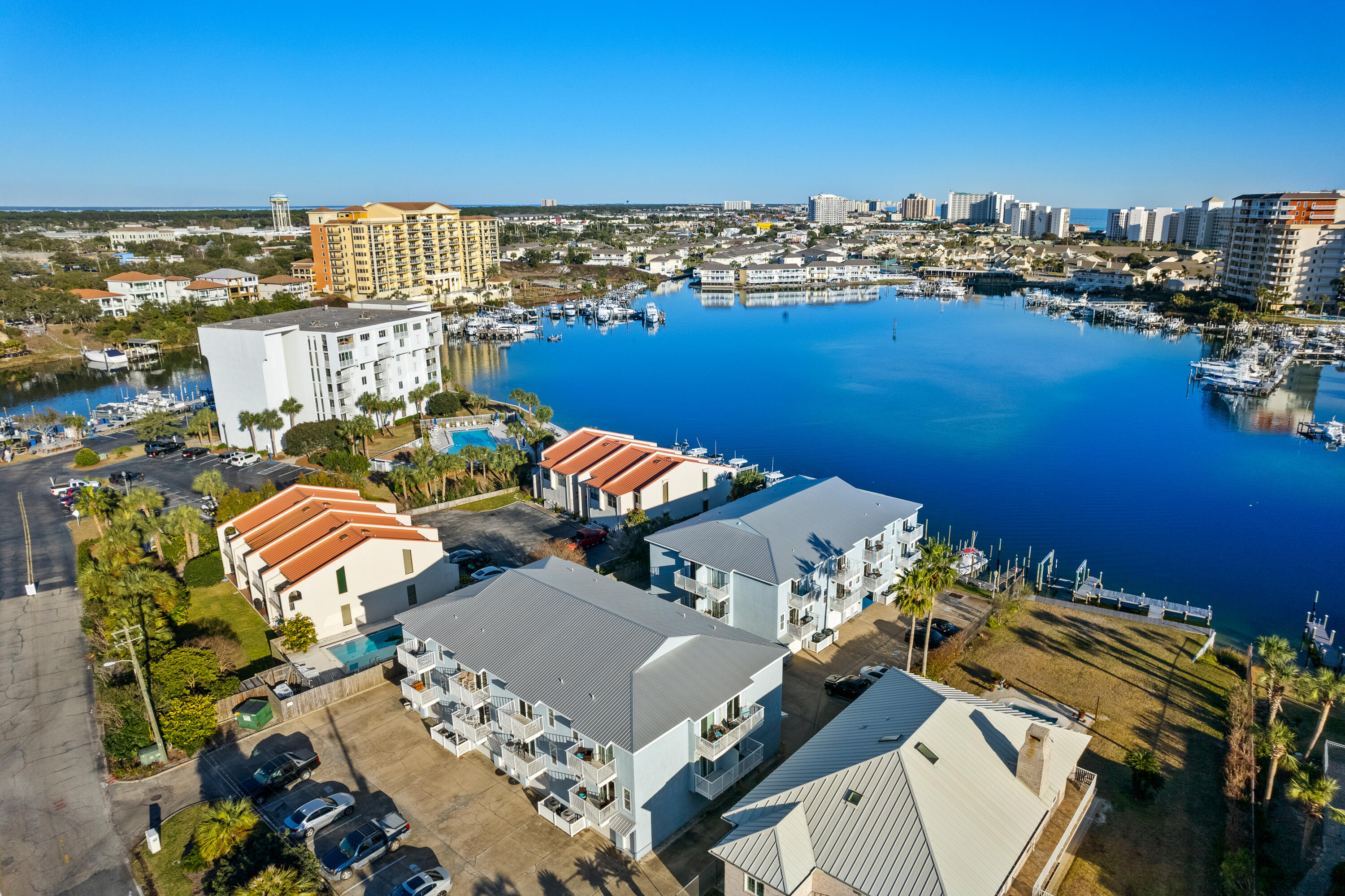 LAGUNA POINT CONDO - Residential