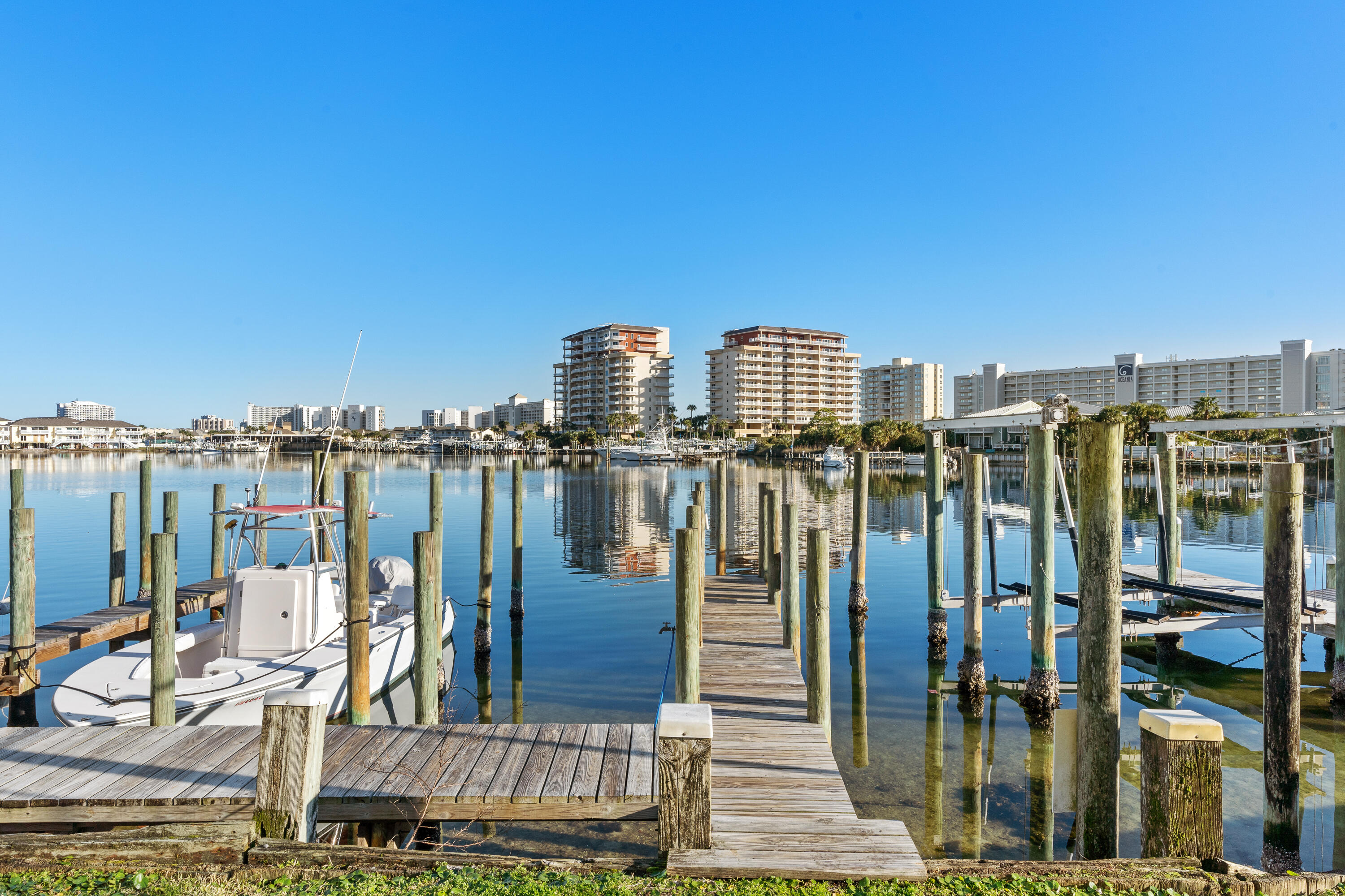 LAGUNA POINT CONDO - Residential