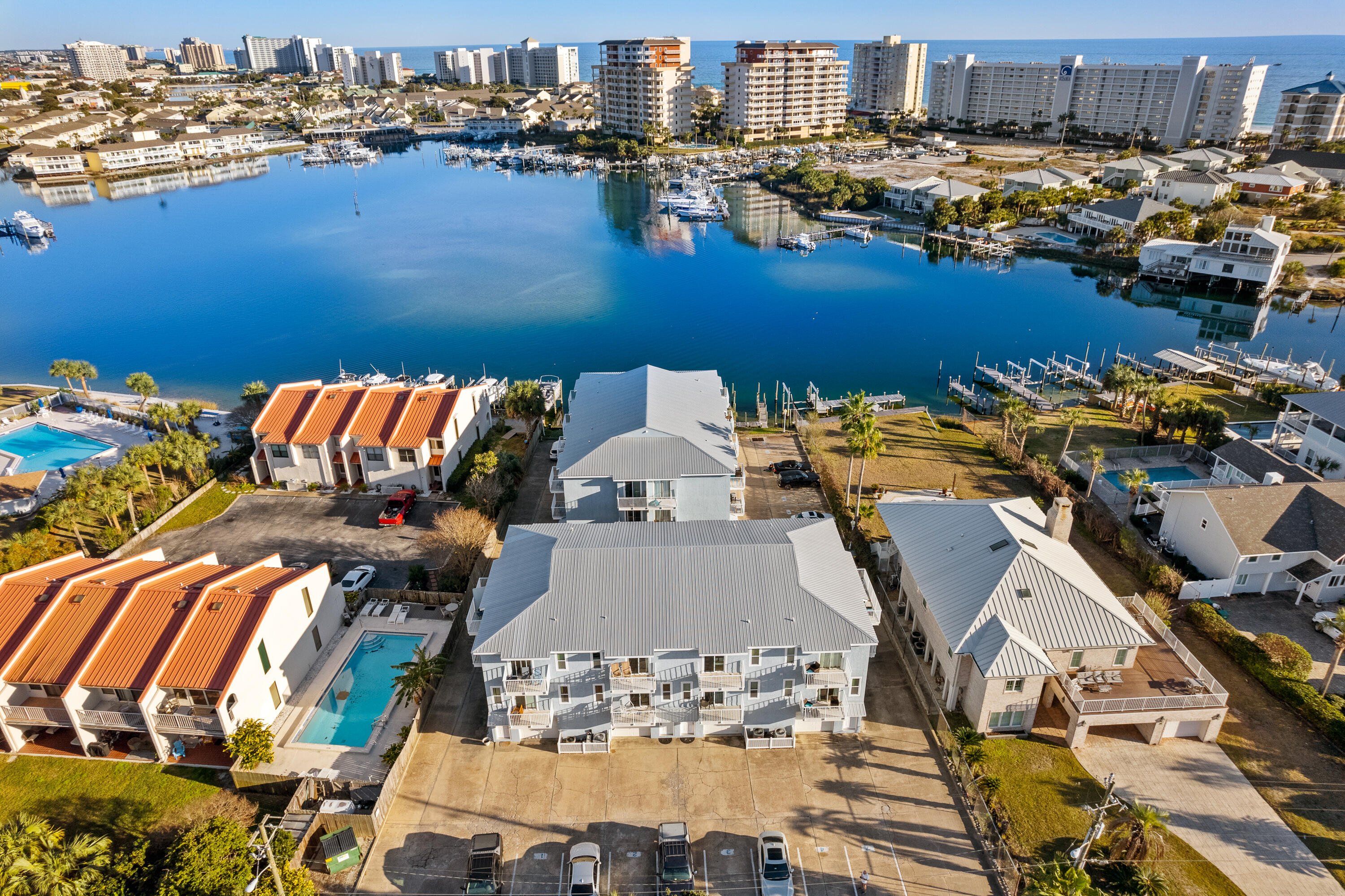 LAGUNA POINT CONDO - Residential