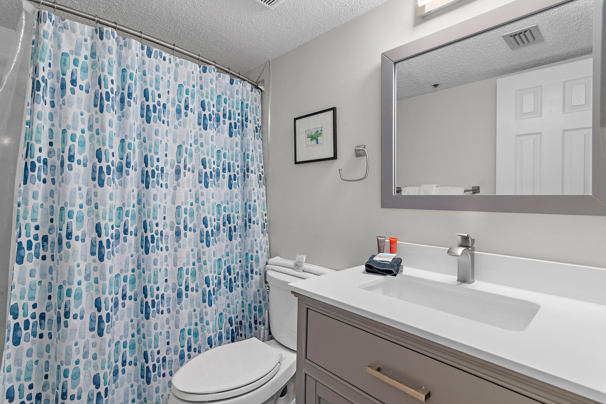 ISLANDER CONDO PH 2 - Residential