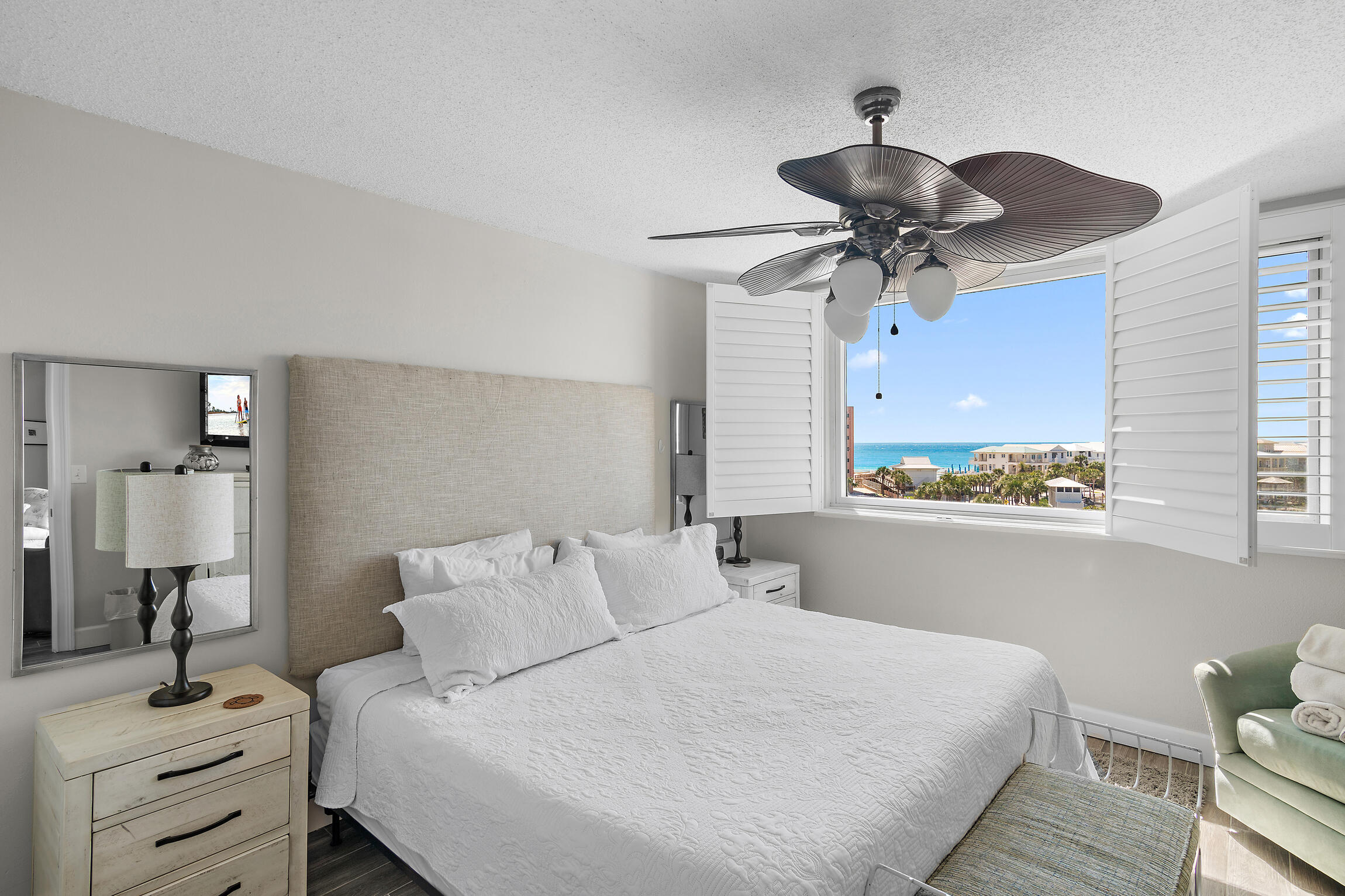 ISLANDER CONDO PH 2 - Residential