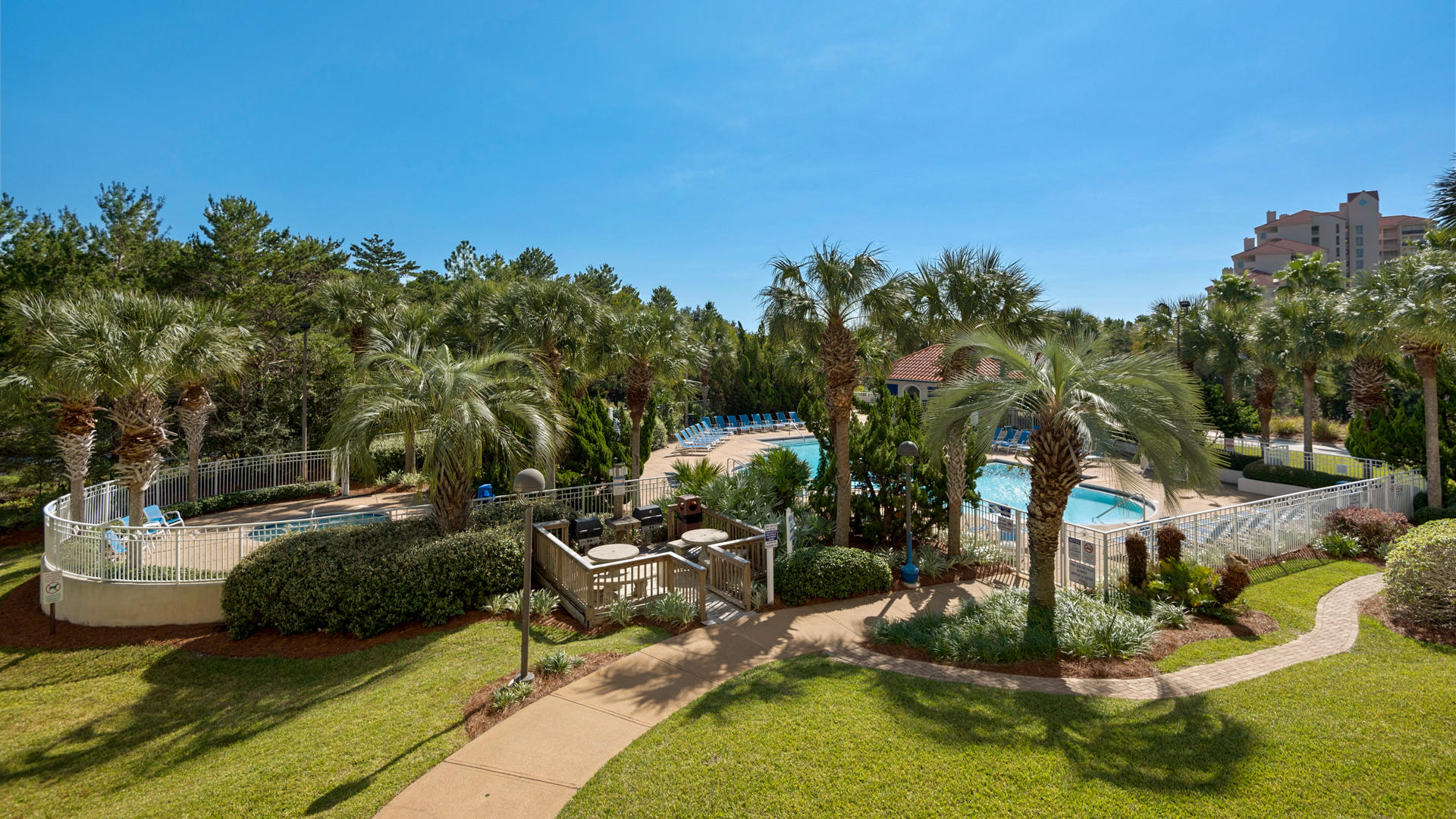 SUMMIT AT TOPS'L - Residential