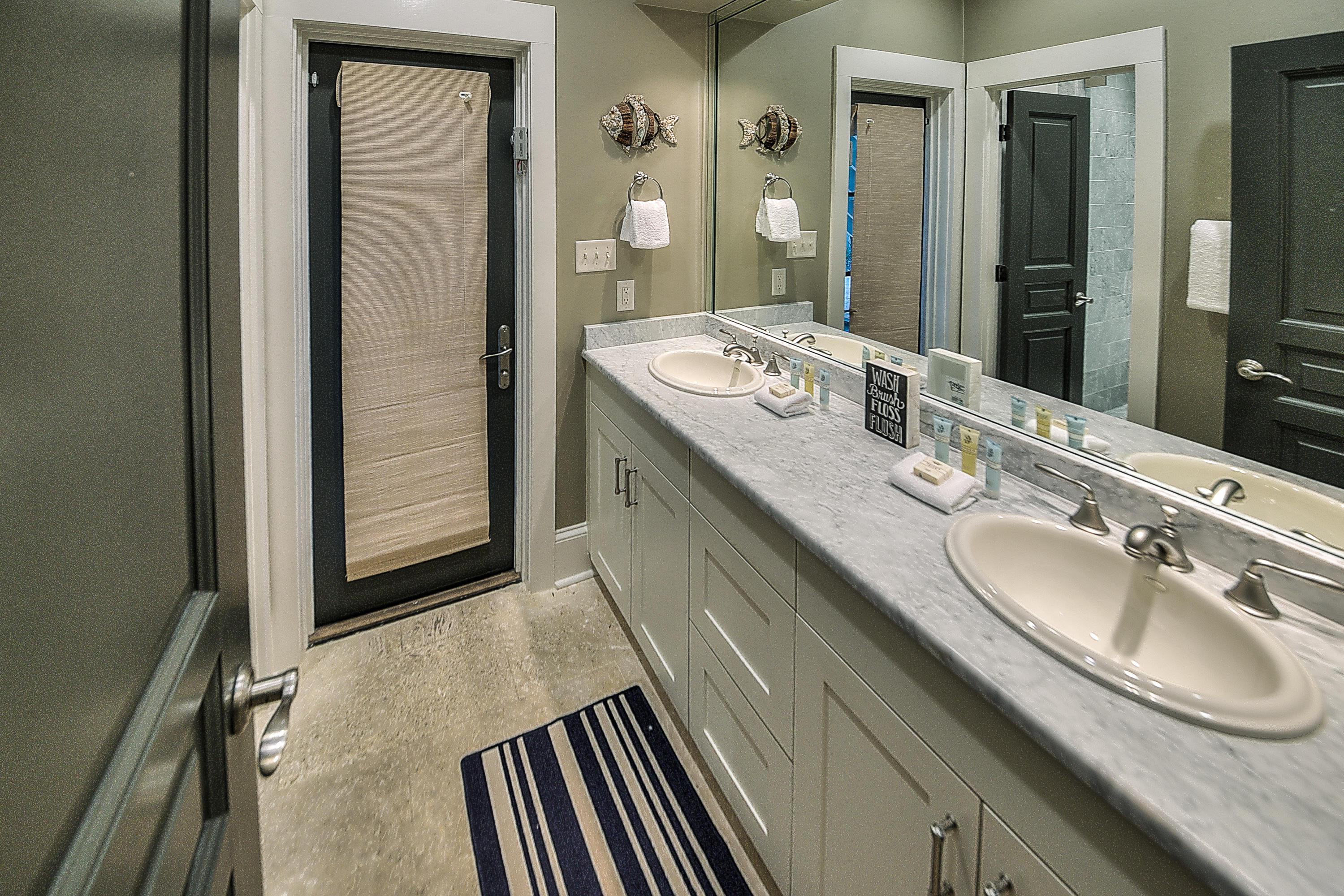 SEAGROVE 1ST ADDN - Residential