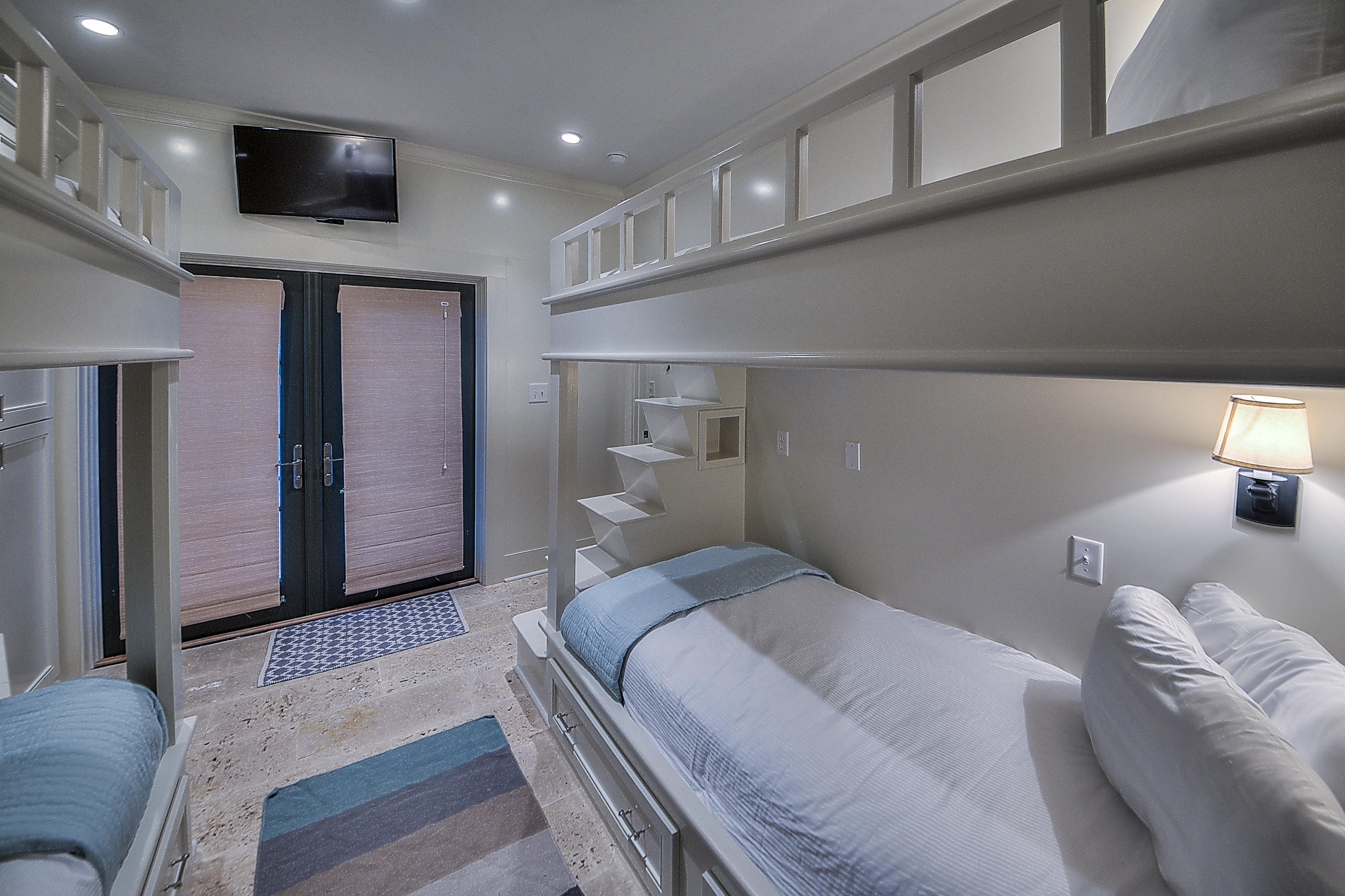 SEAGROVE 1ST ADDN - Residential